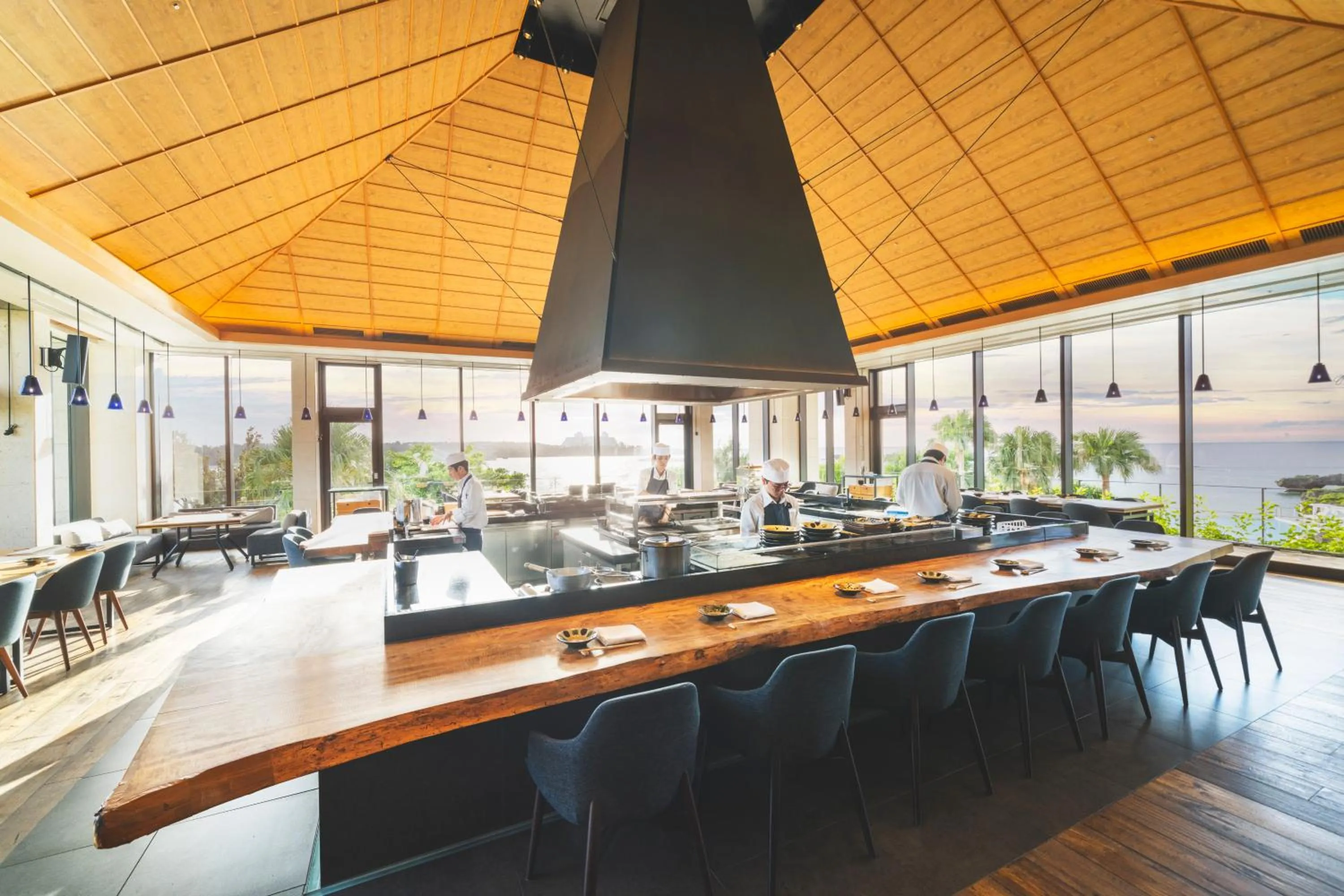 Restaurant/places to eat in Hyatt Regency Seragaki Island Okinawa
