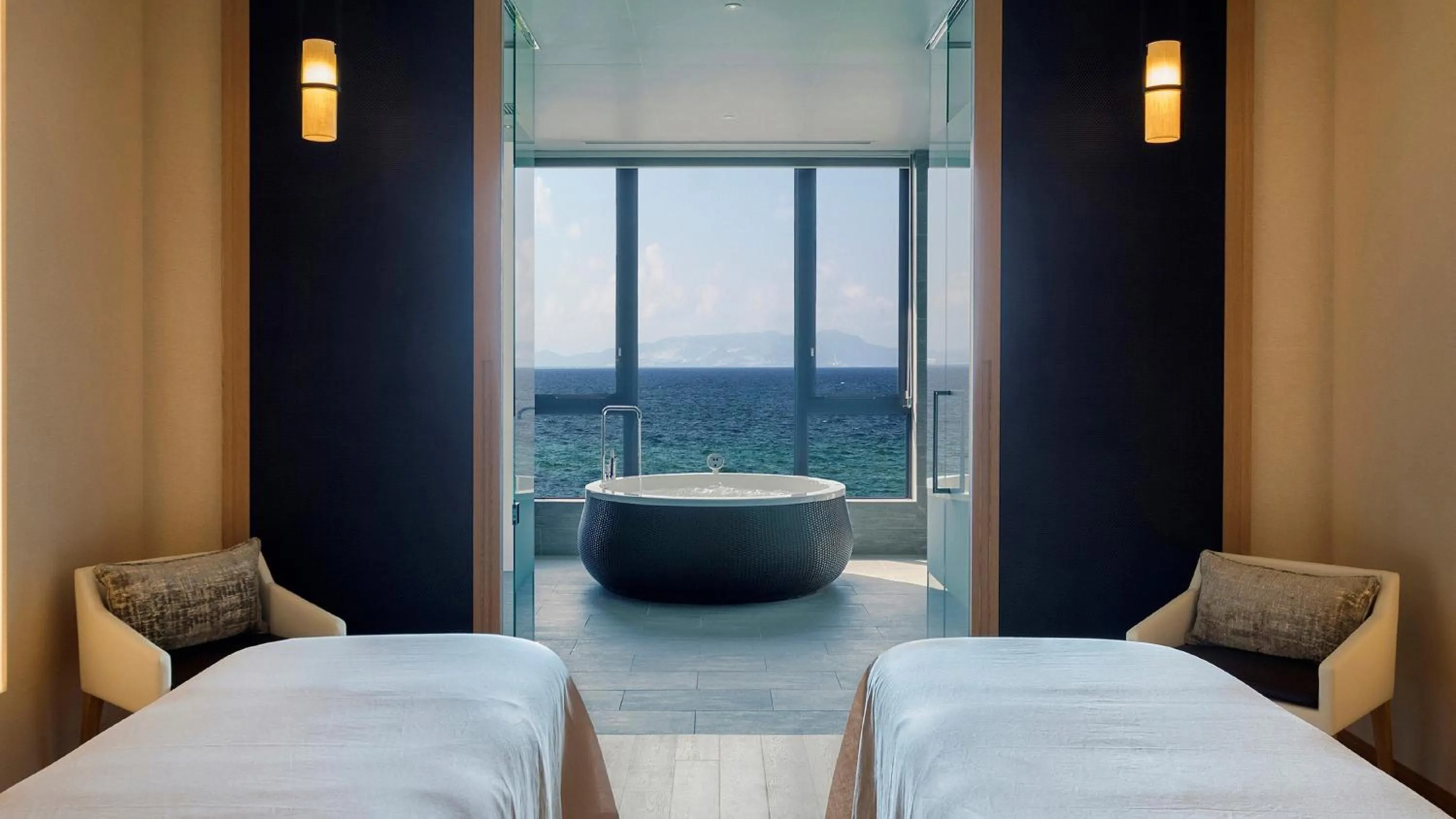 Spa and wellness centre/facilities, Bed in Hyatt Regency Seragaki Island Okinawa