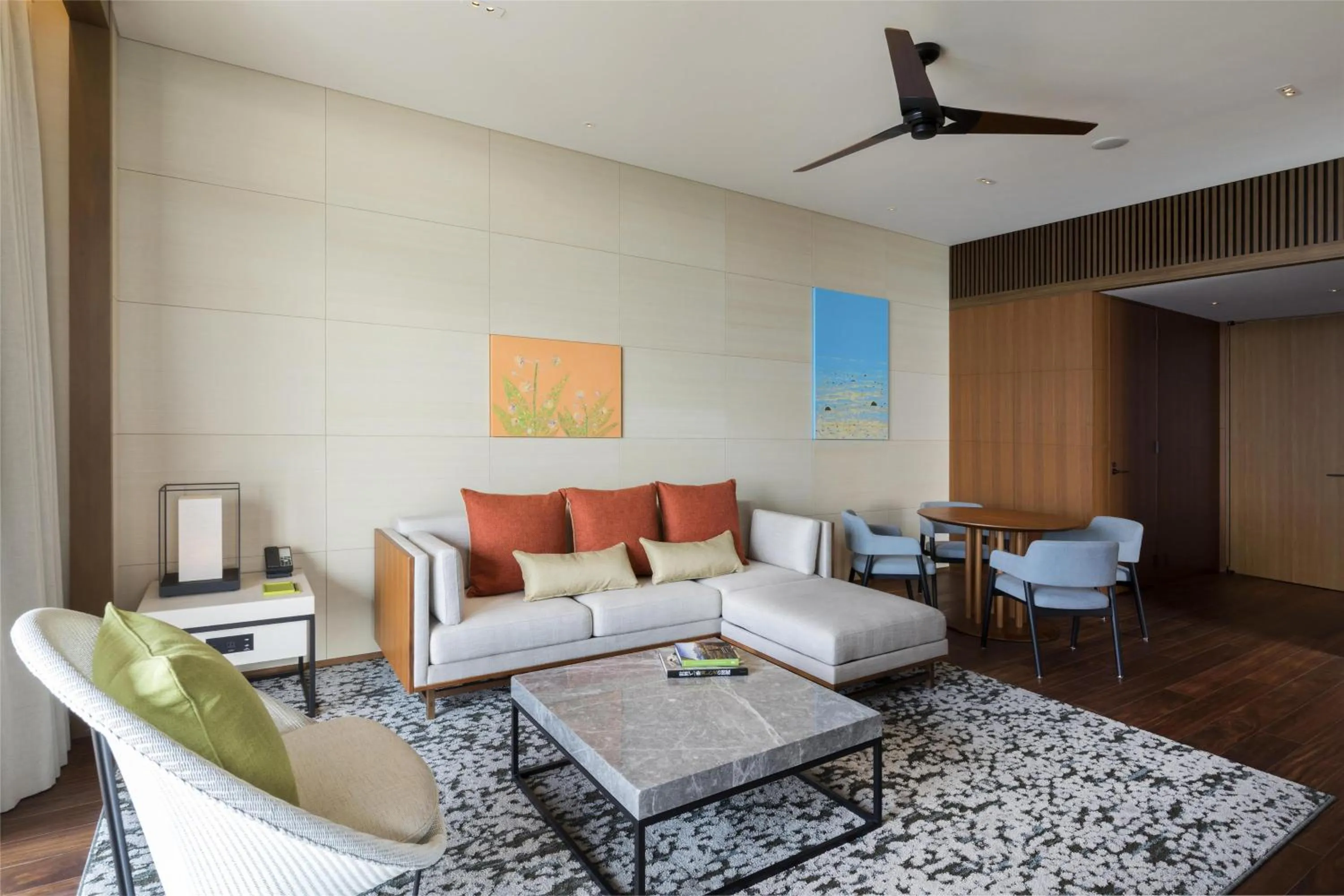 Corner Suite with Two Single Beds and Ocean View in Hyatt Regency Seragaki Island Okinawa