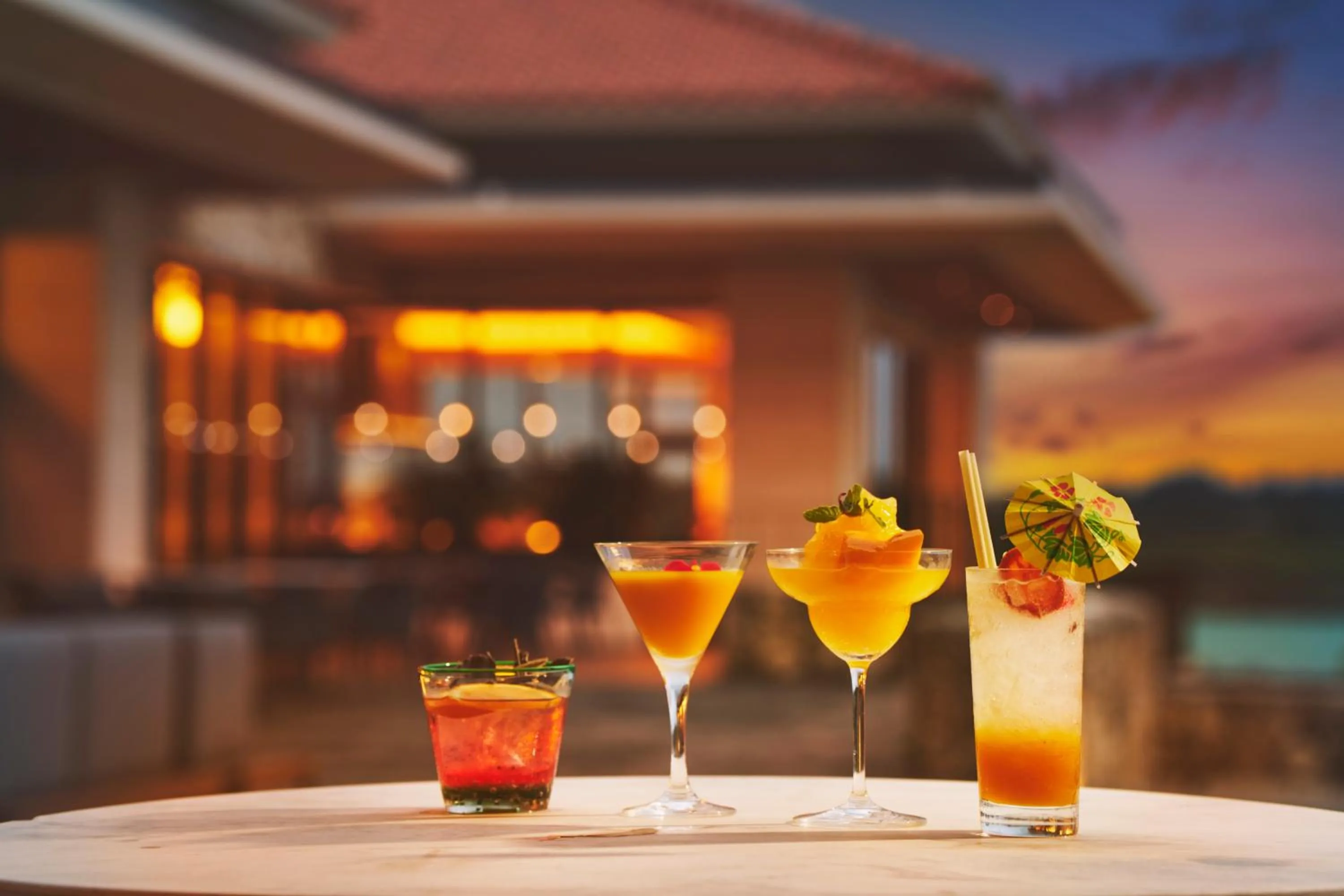 Lounge or bar in Hyatt Regency Seragaki Island Okinawa