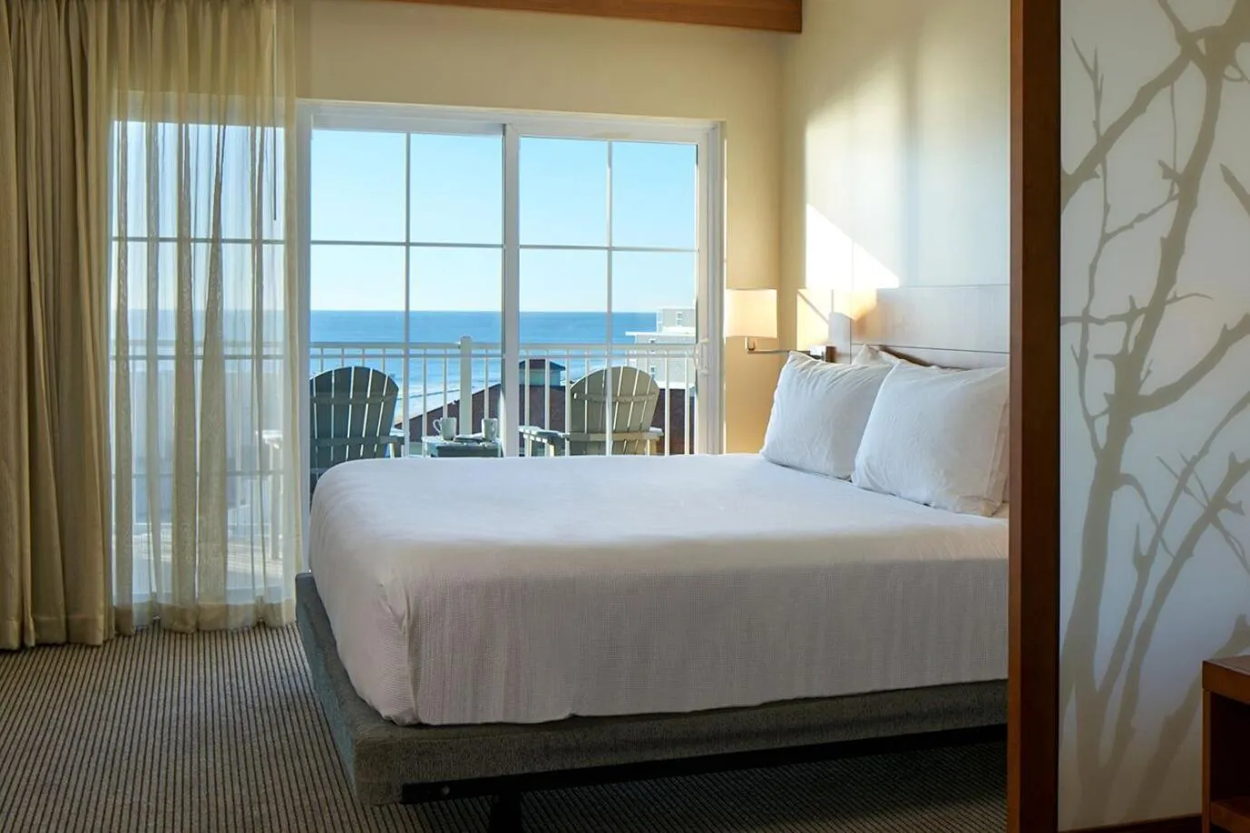 Bed in Hyatt Place Ocean City Oceanfront