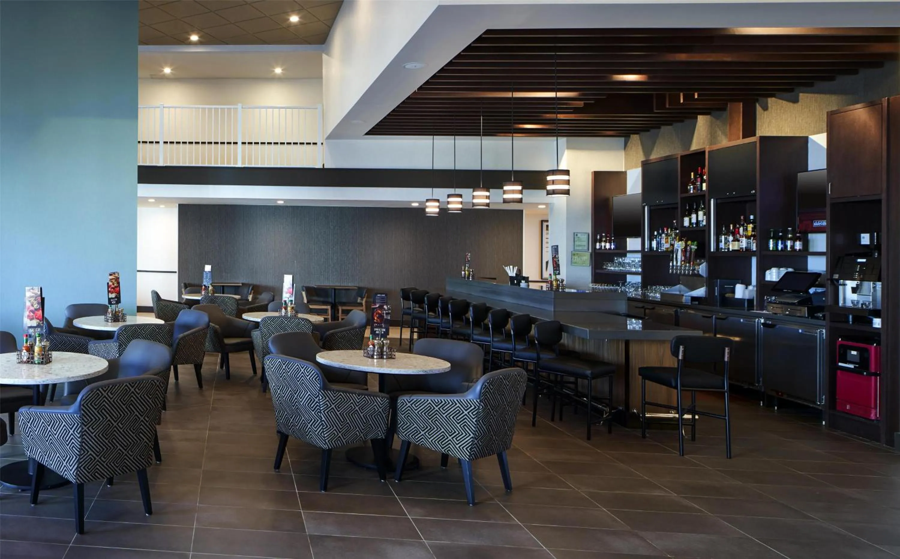 Lounge or bar in Hyatt Place Ocean City Oceanfront