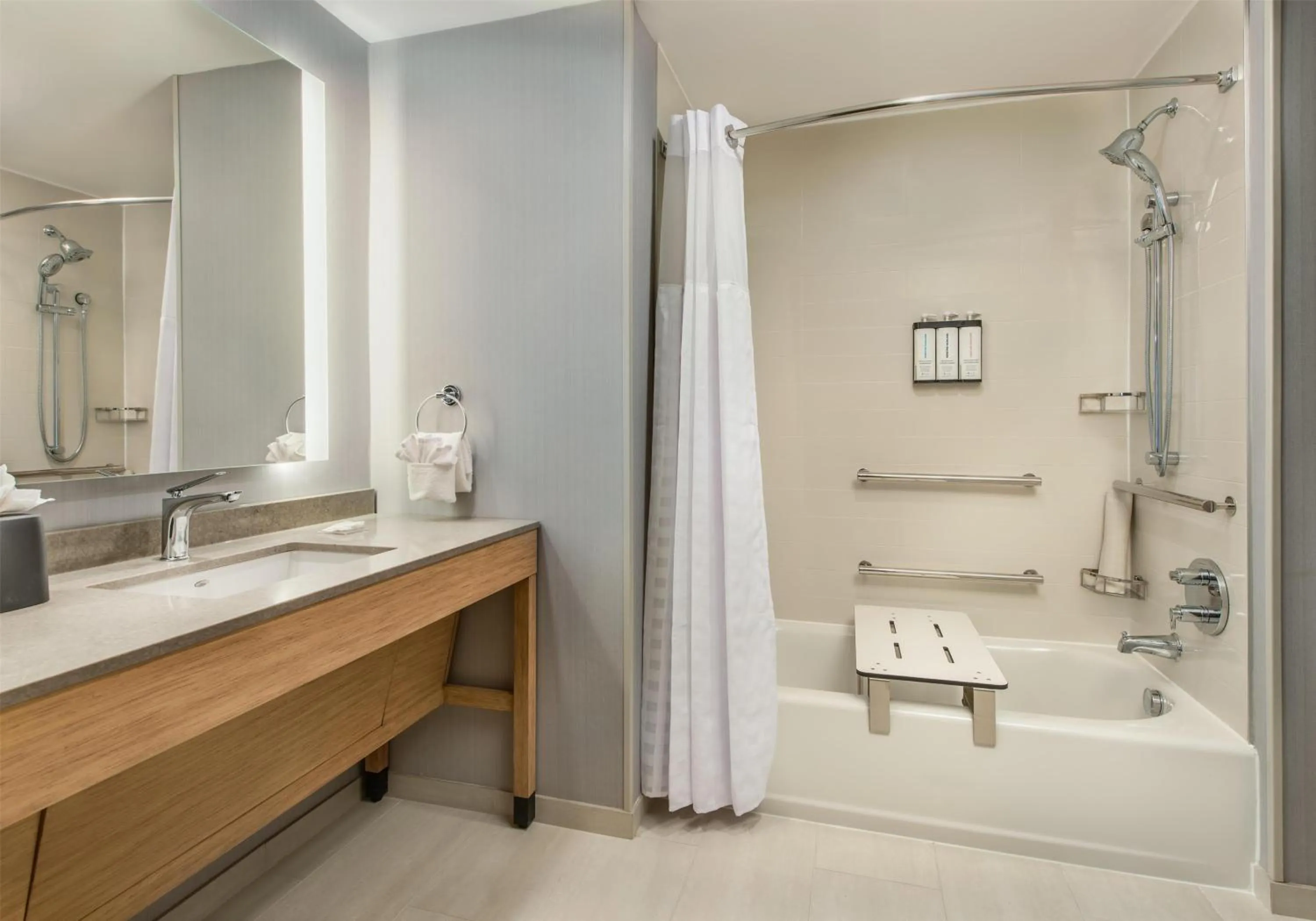 Bathroom in Hyatt Place Ocean City Oceanfront