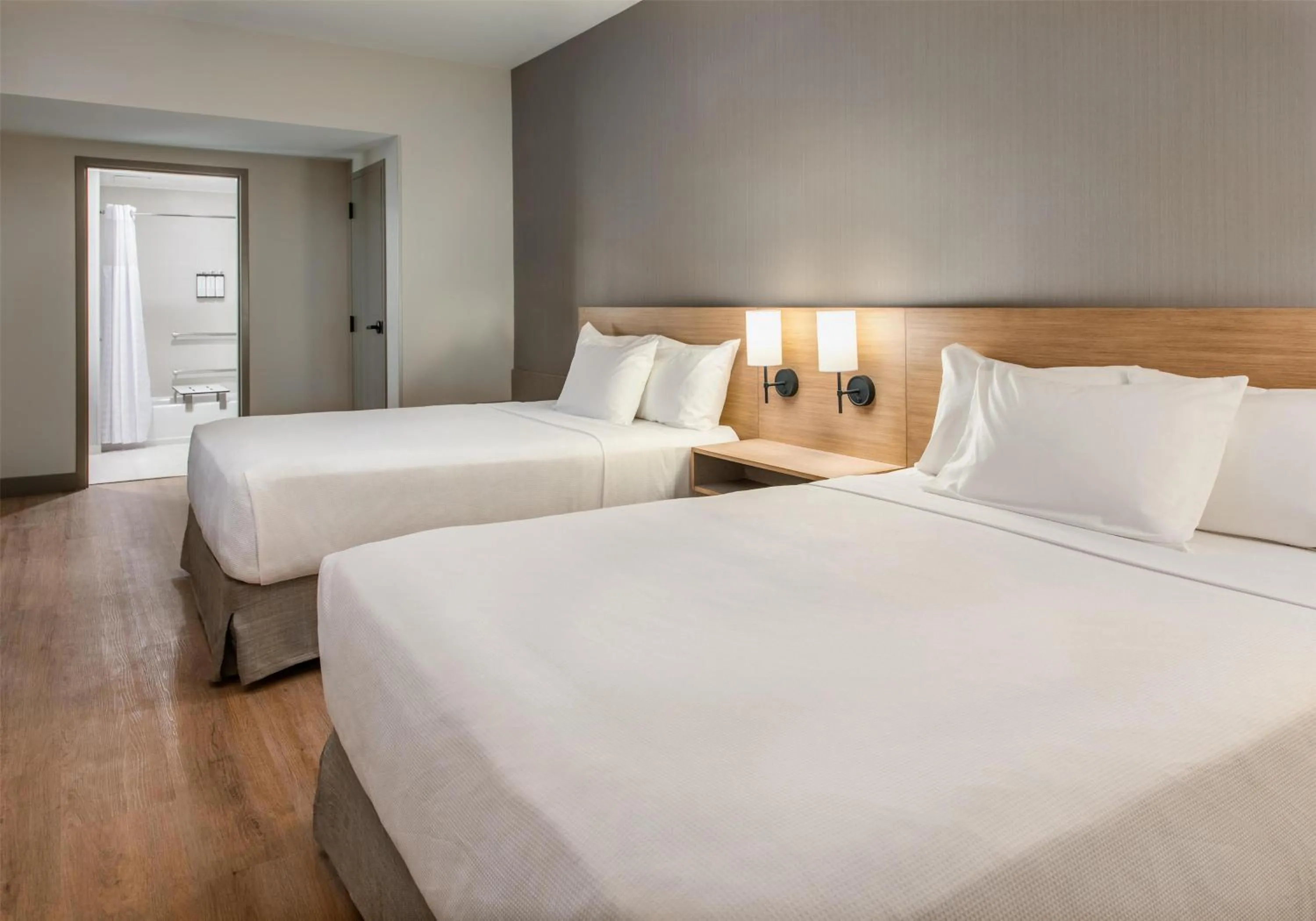 Photo of the whole room, Bed in Hyatt Place Ocean City Oceanfront