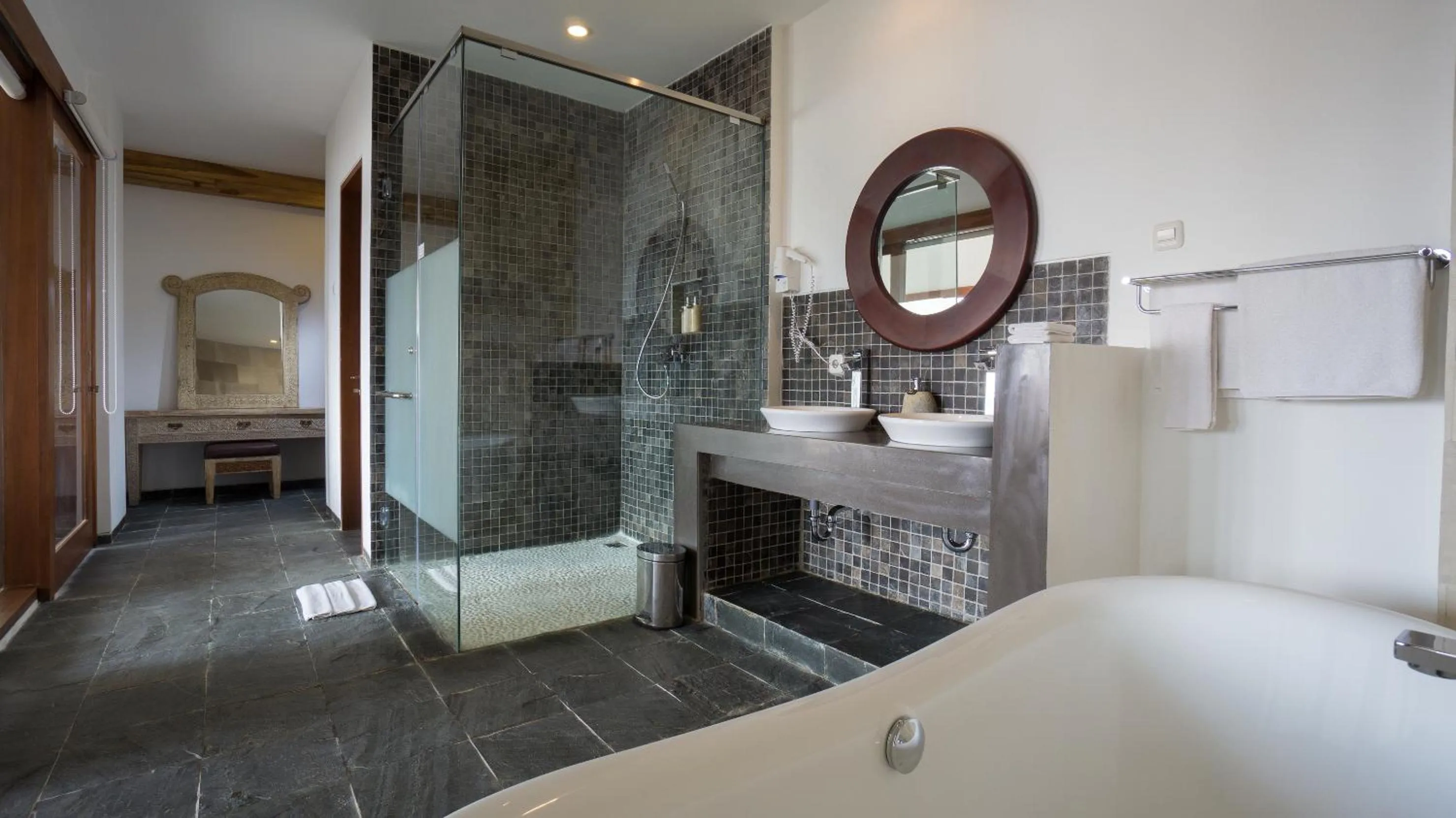 Shower in Tegal Sari Accommodation Ubud