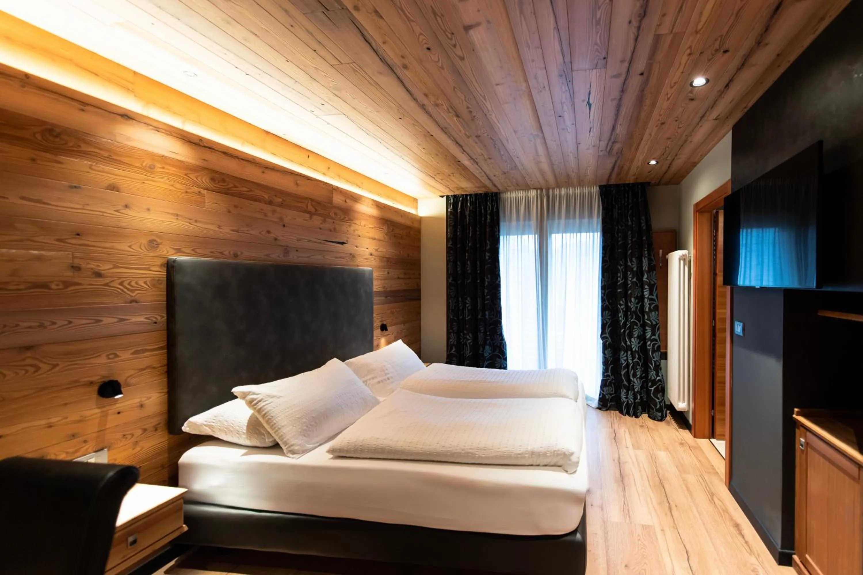 Photo of the whole room, Bed in Sport Hotel S. Vigilio