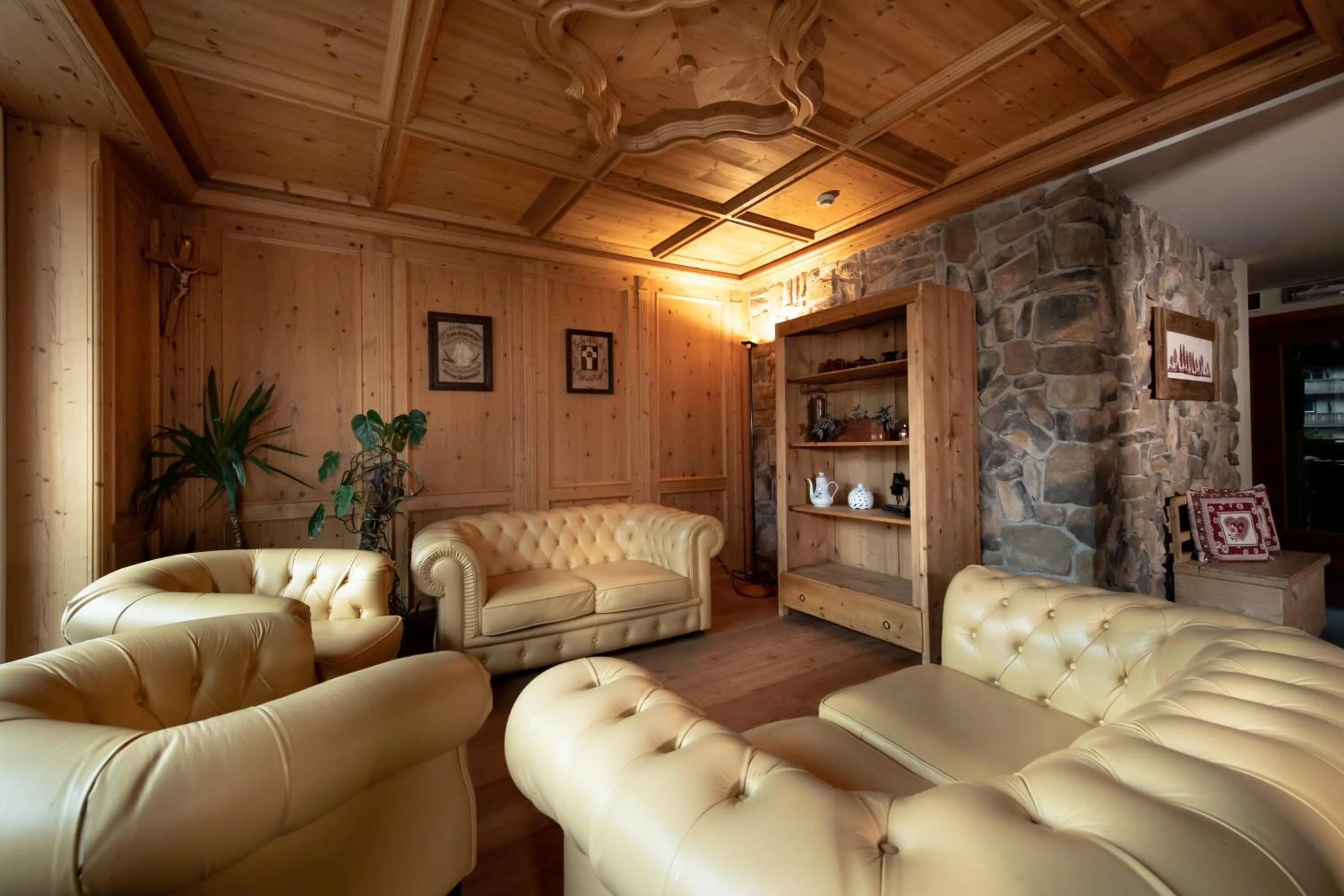 Communal lounge/ TV room in Sport Hotel S. Vigilio