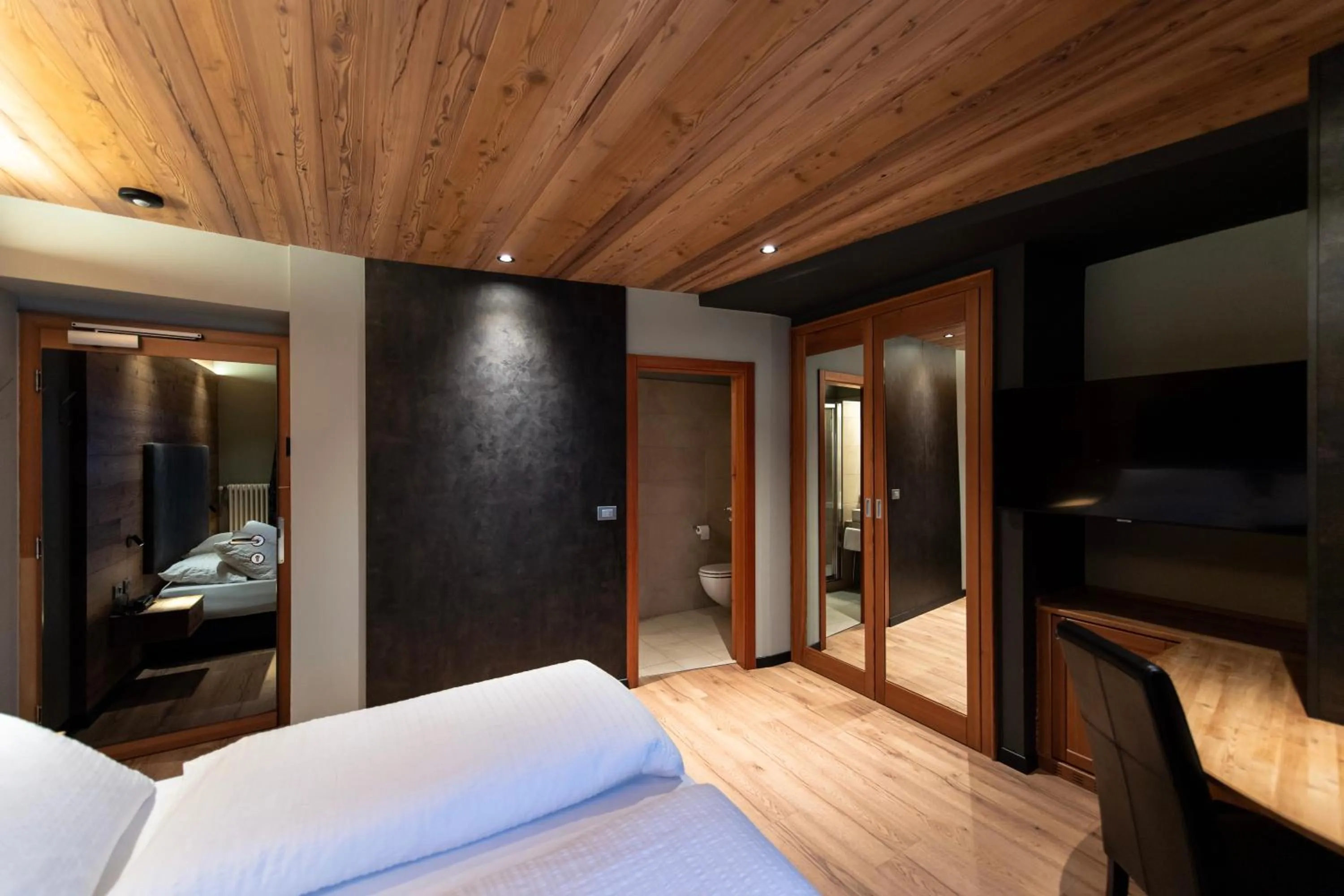 Photo of the whole room, Bed in Sport Hotel S. Vigilio