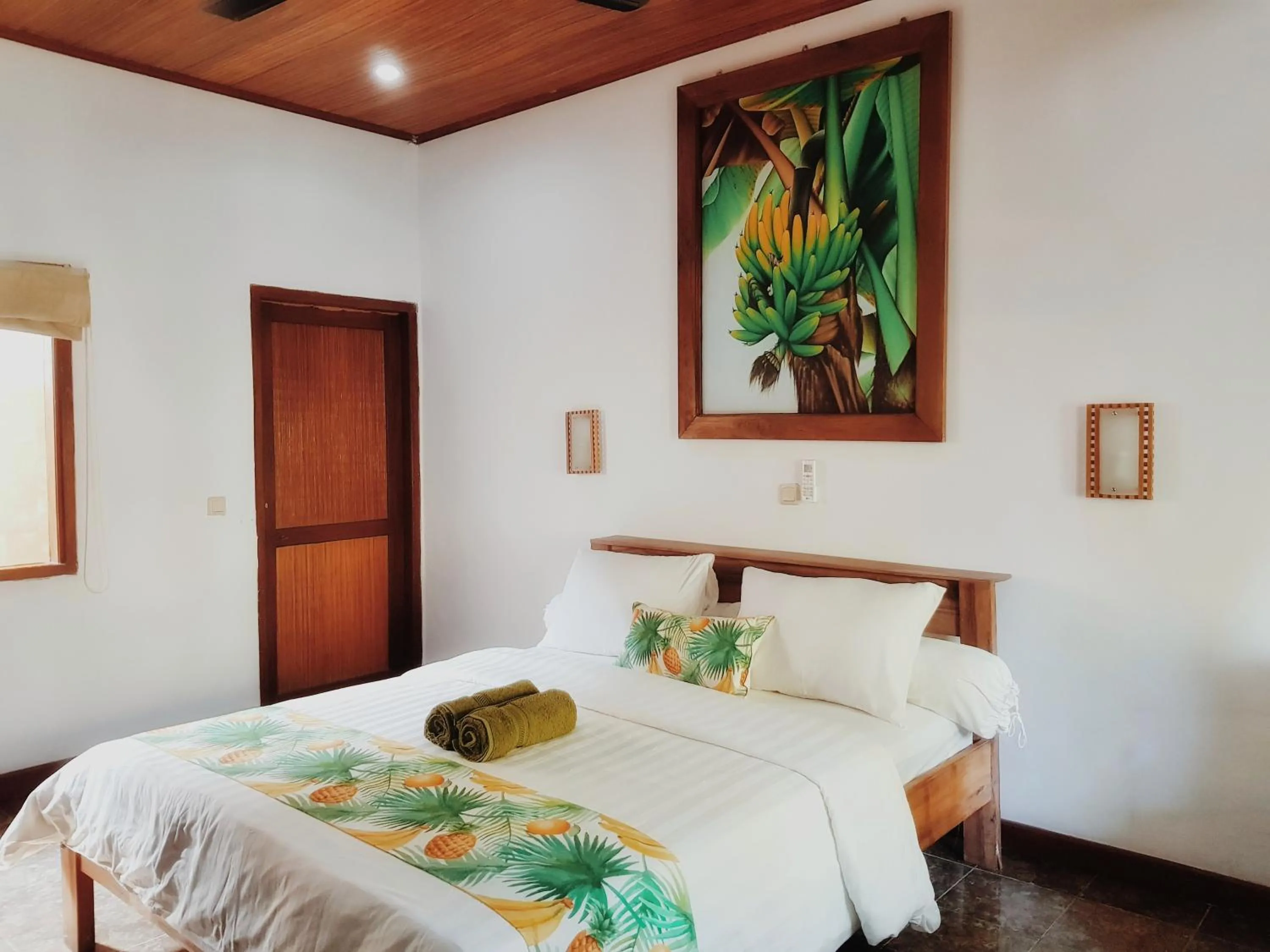 Bed in Havana Hideaway