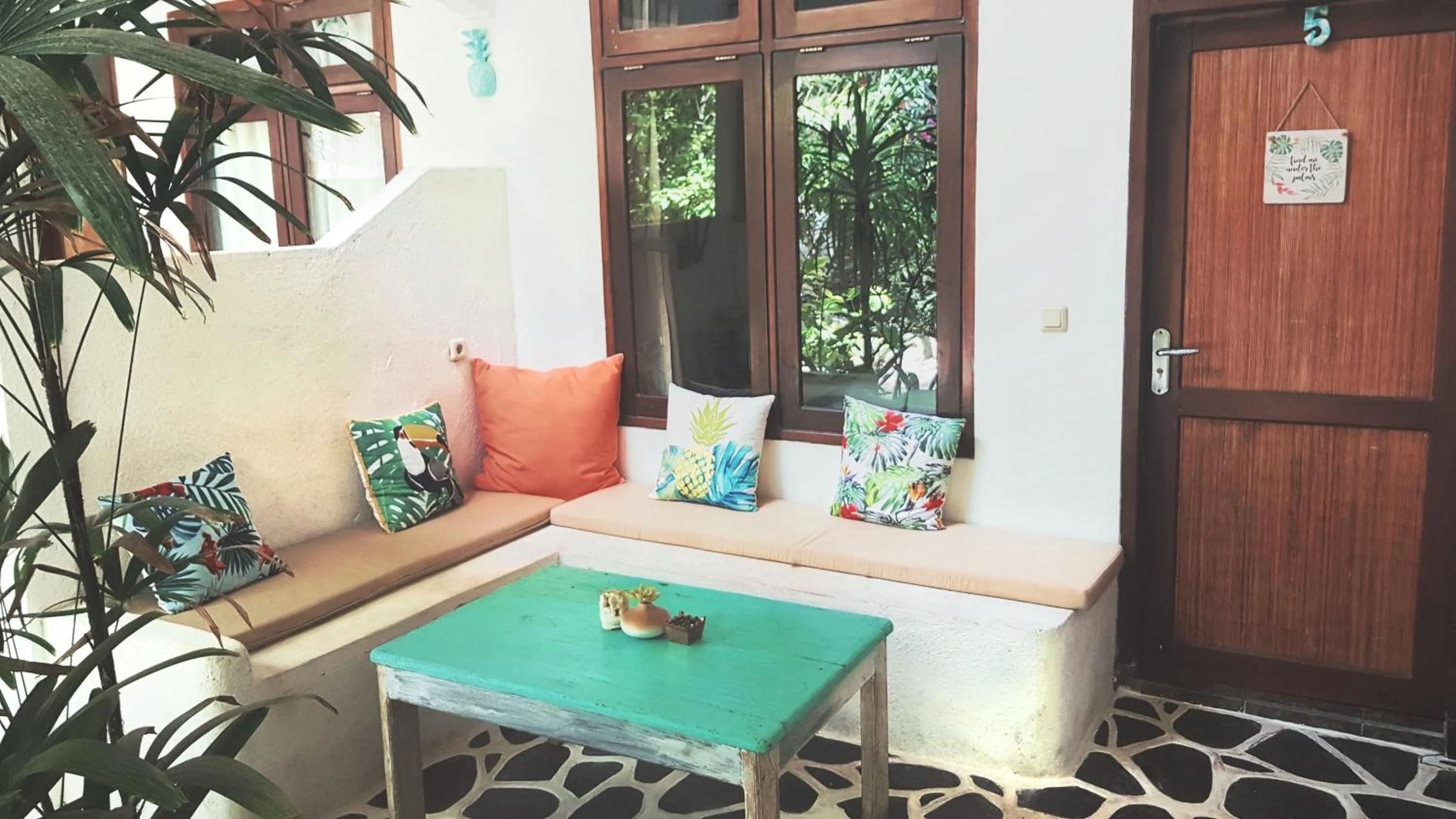 Patio in Havana Hideaway