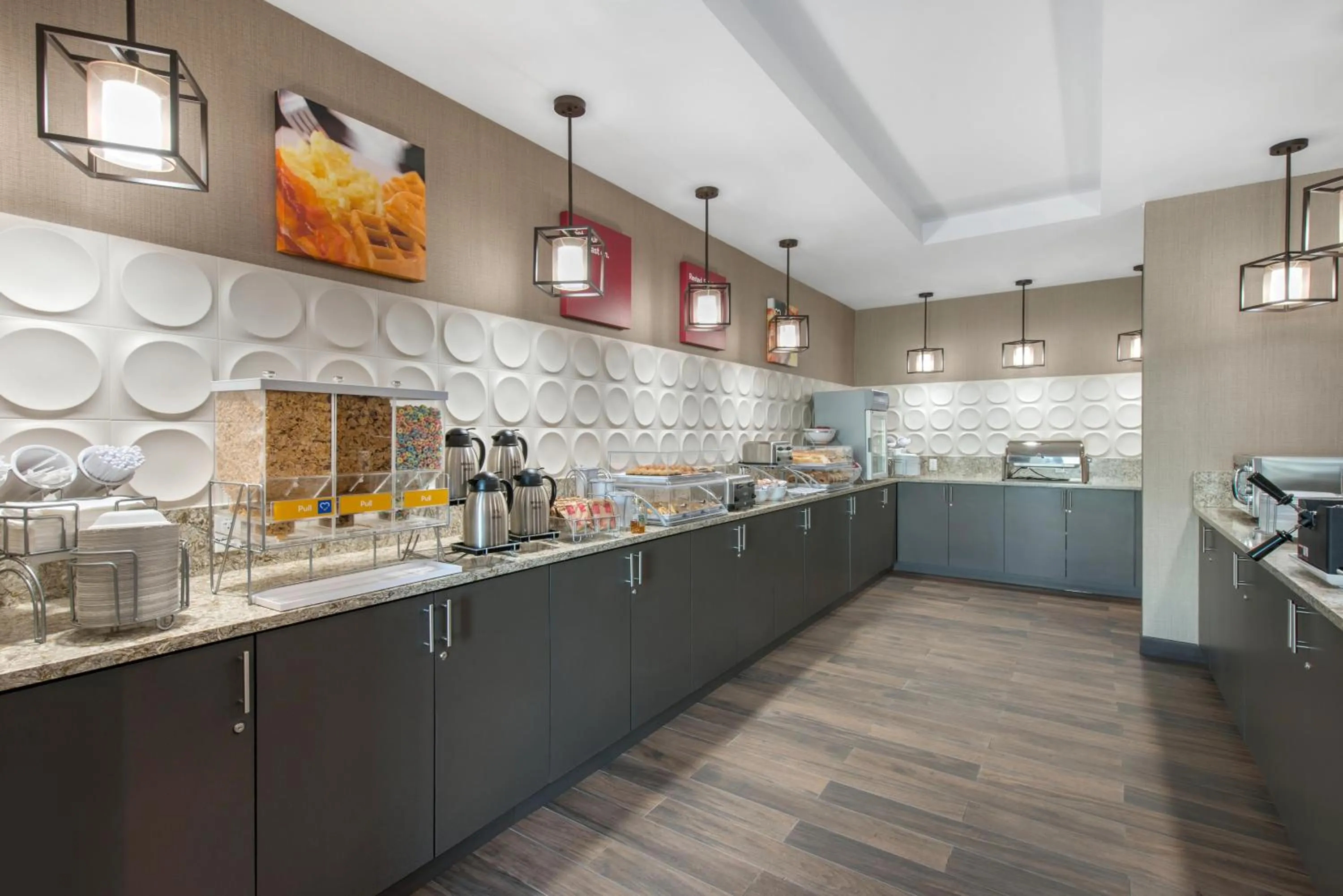 Buffet breakfast in Comfort Suites Fort Lauderdale Airport & Cruise Port