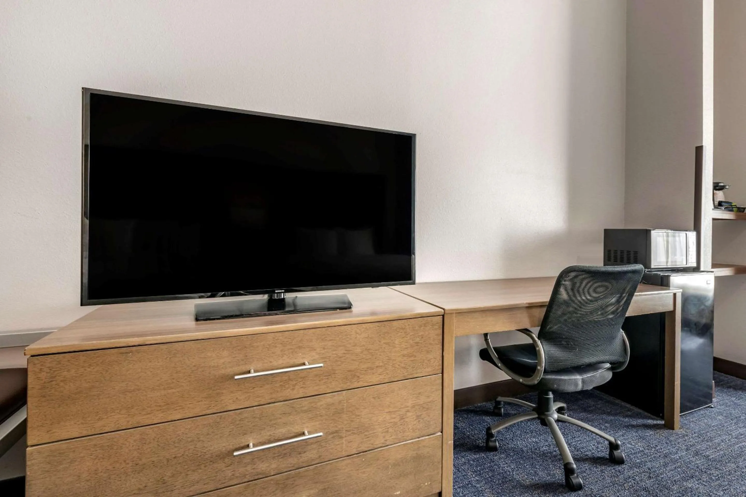 Photo of the whole room in Comfort Suites Fort Lauderdale Airport & Cruise Port