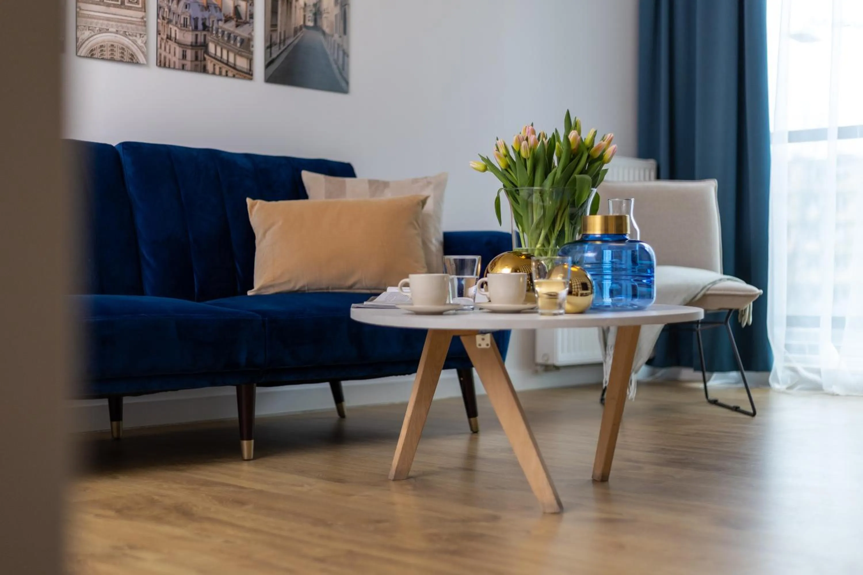 Living room in Deluxe Apartments by The Railway Station Wroclaw - parking w cenie
