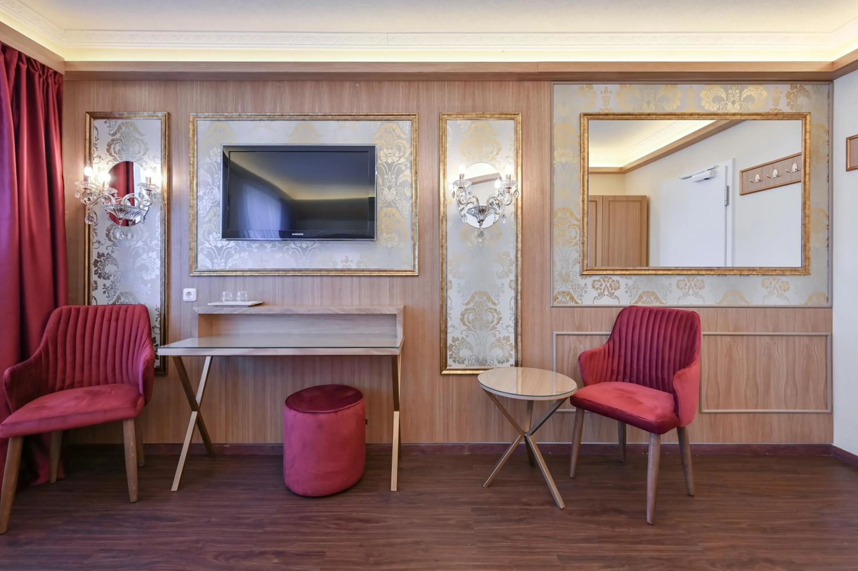 TV and multimedia in Hotel Ludwigs