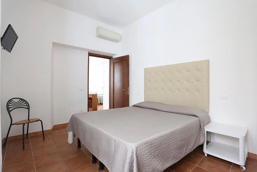 Bedroom in Hotel Daisy