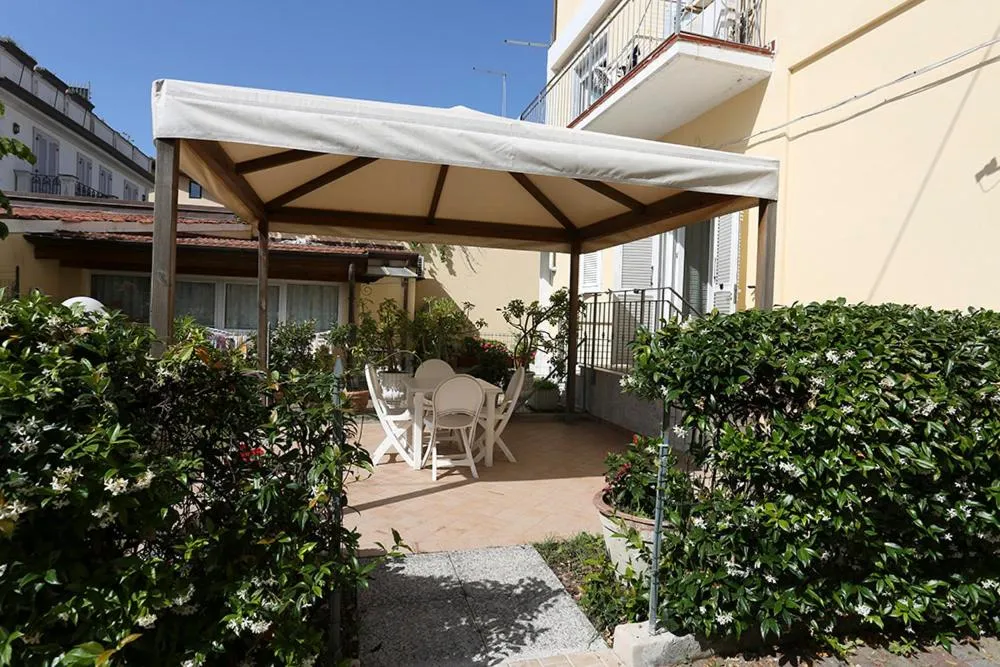 Garden in Hotel Daisy