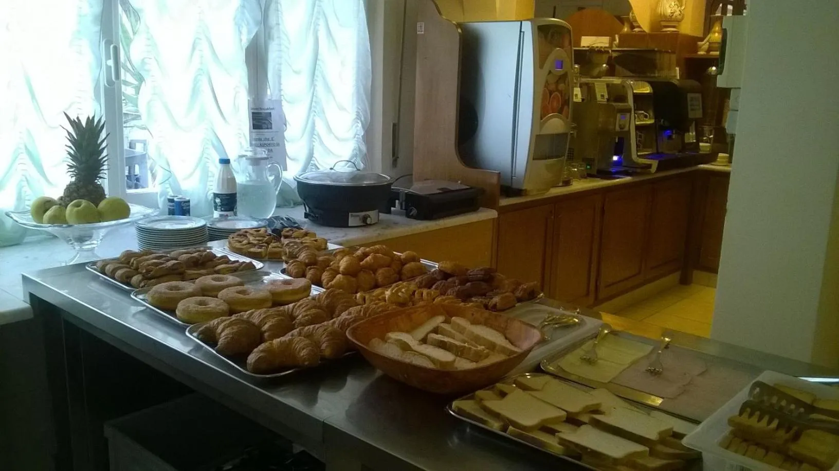 Buffet breakfast in Hotel Daisy