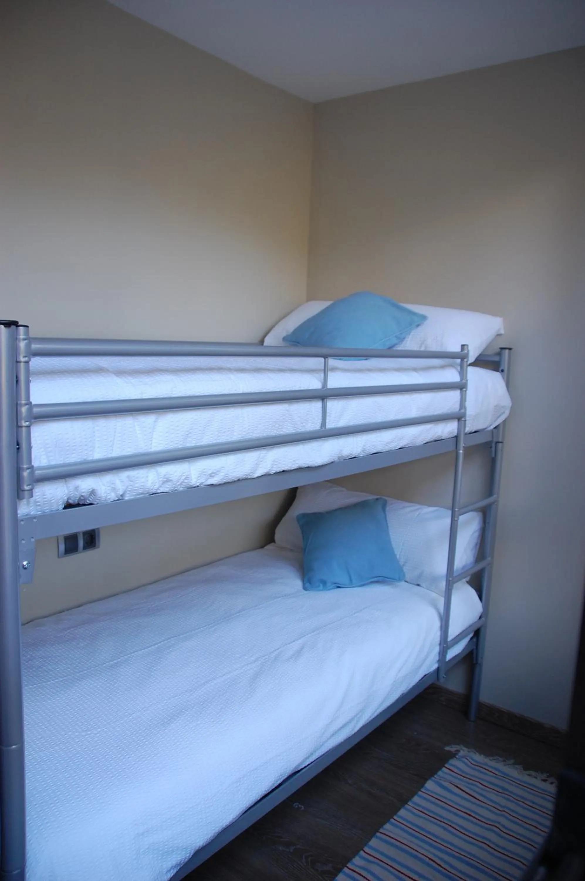 Montseny Suites & Apartments