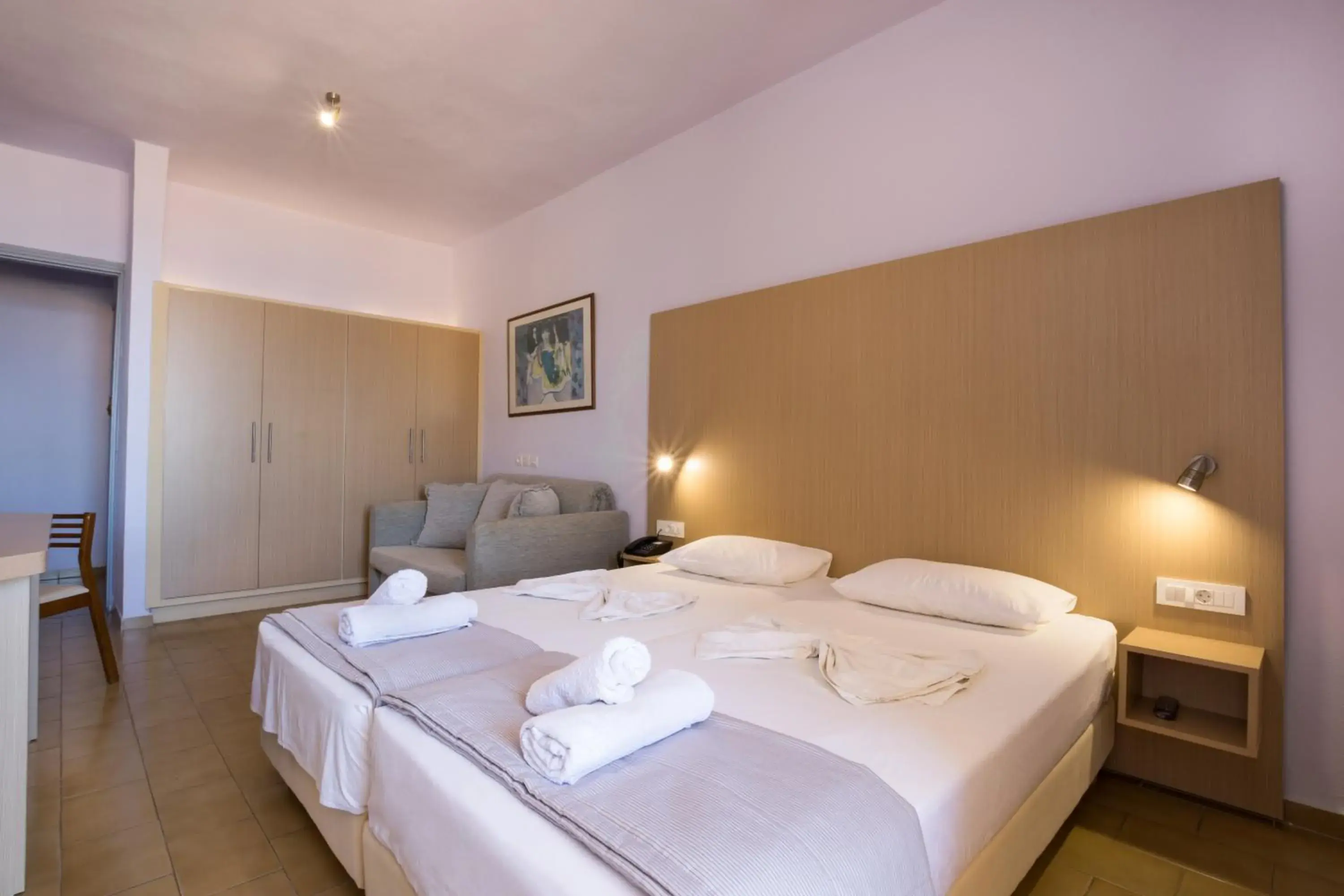 Family Room with Pool View in Atlantis Hotel Family Room with Pool View in Atlantis Hotel