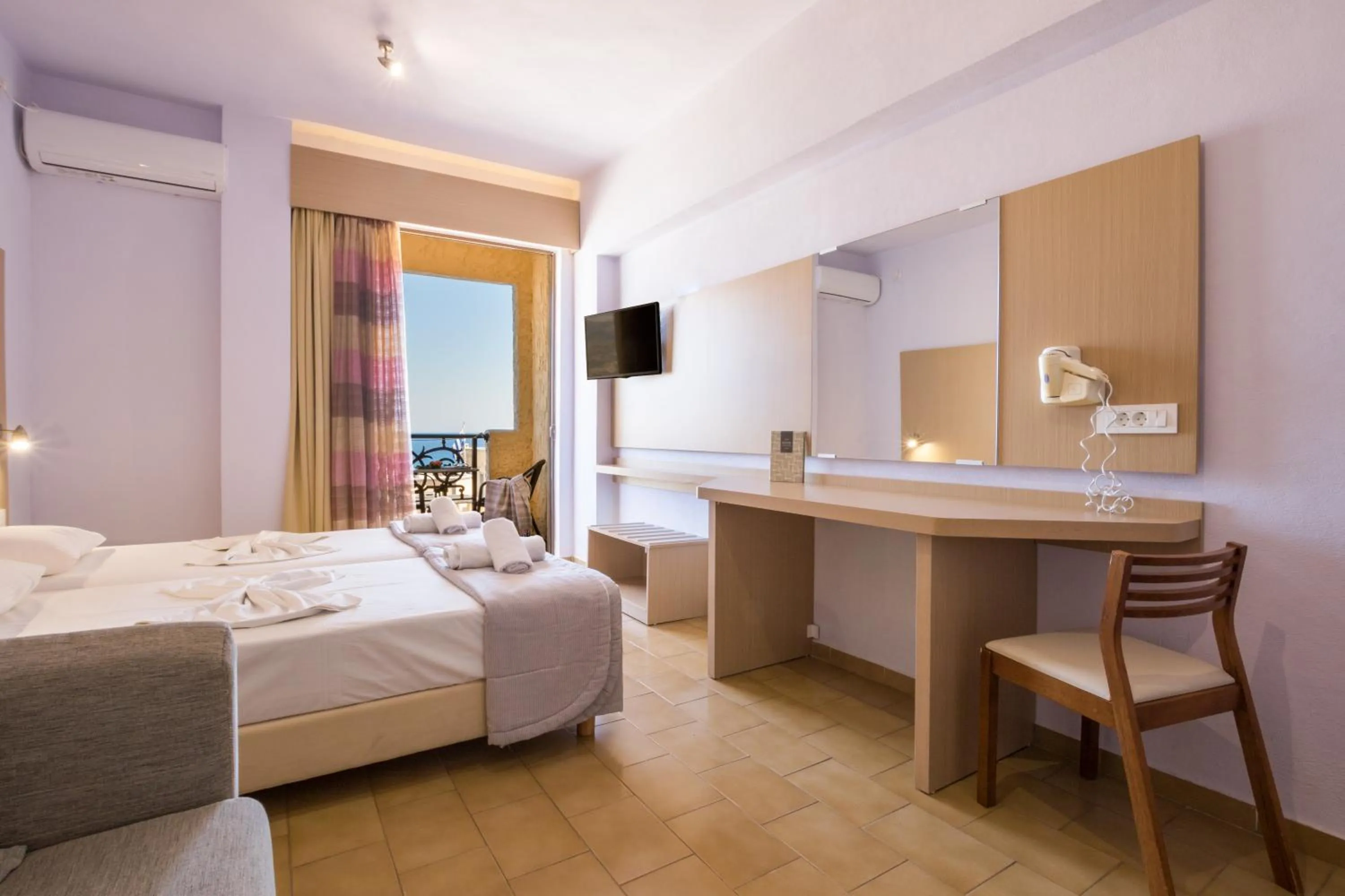 Area and facilities in Atlantis Hotel