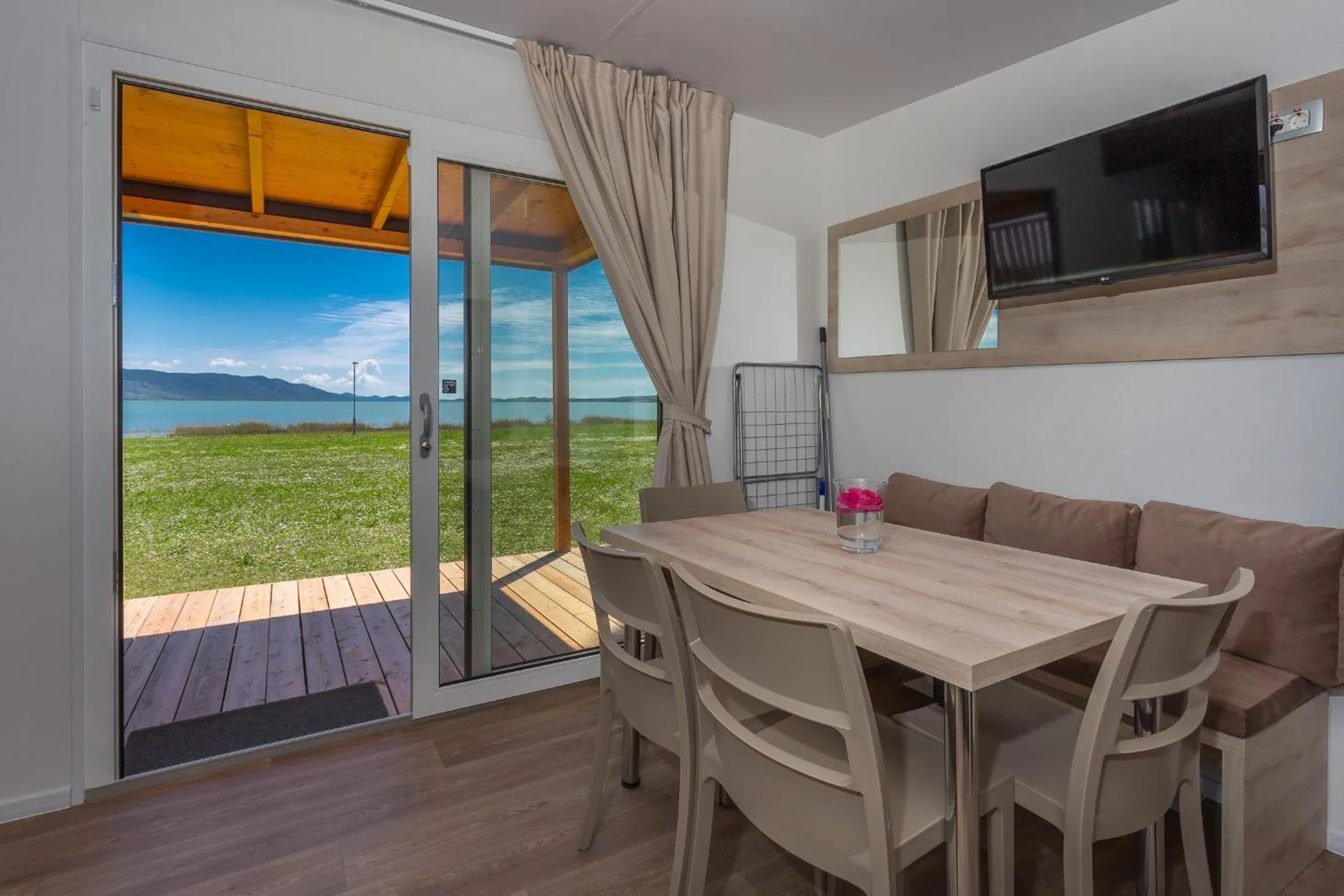 Dining area in Camp Vransko lake - Mobile homes