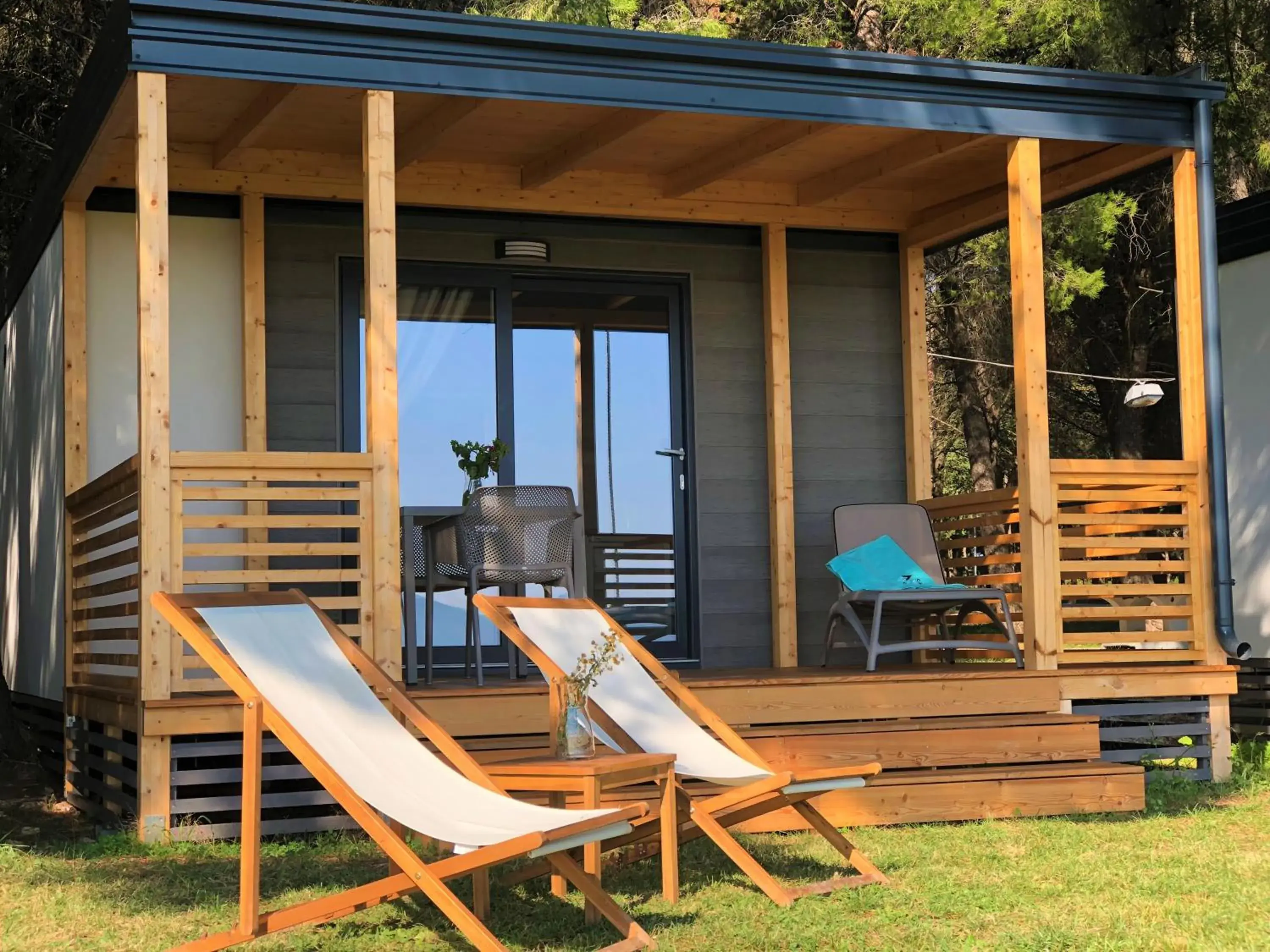 Mobile home with Terrace and Lake View in Camp Vransko lake - Mobile homes Mobile home with Terrace and Lake View in Camp Vransko lake - Mobile homes