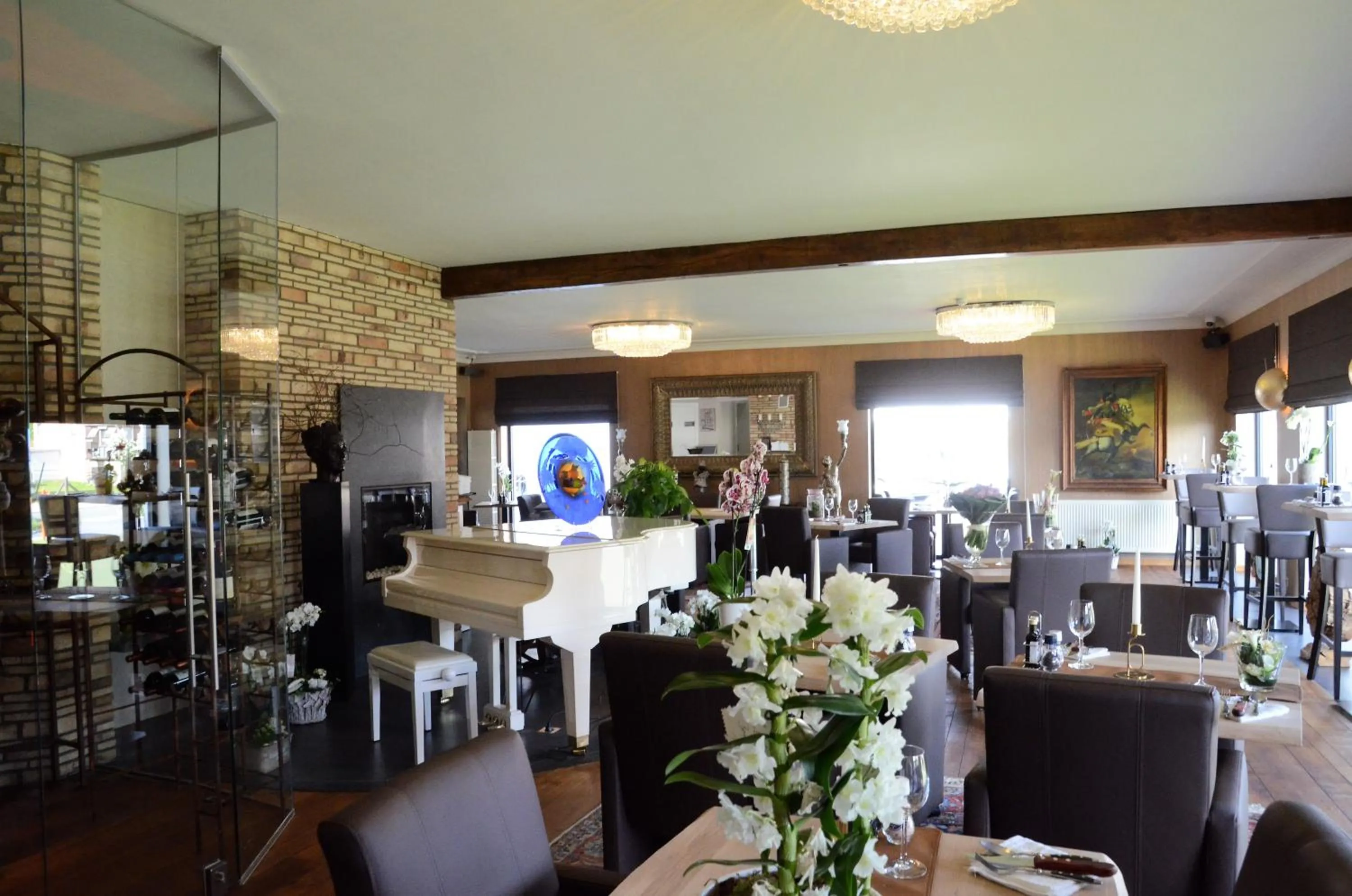 Restaurant/places to eat in Hotel Monte Cristo