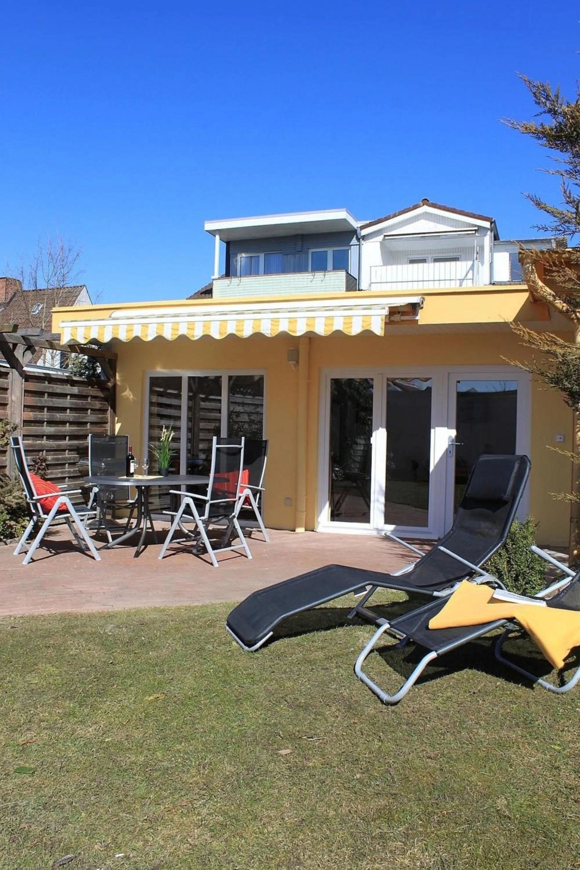 M5 Bungalow - Apartmenthaus Marienburger Str 4 - FERIENDOMIZIL HOLLICH