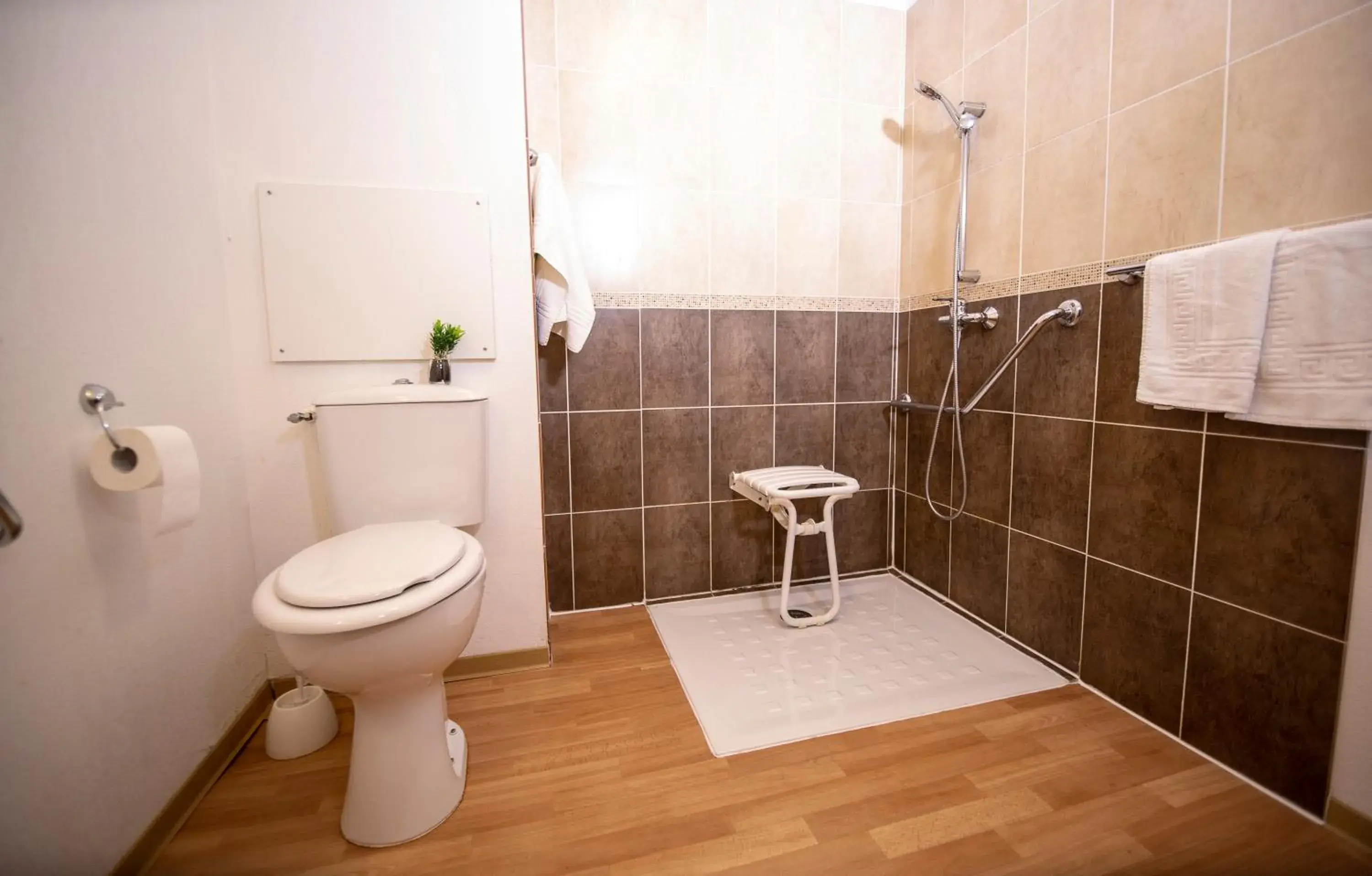 One-Bedroom Apartment (4 Adults) with Ski Slopes View in Les Terrasses du Soleil d'Or By Infini Mountain One-Bedroom Apartment (4 Adults) with Ski Slopes View in Les Terrasses du Soleil d'Or By Infini Mountain