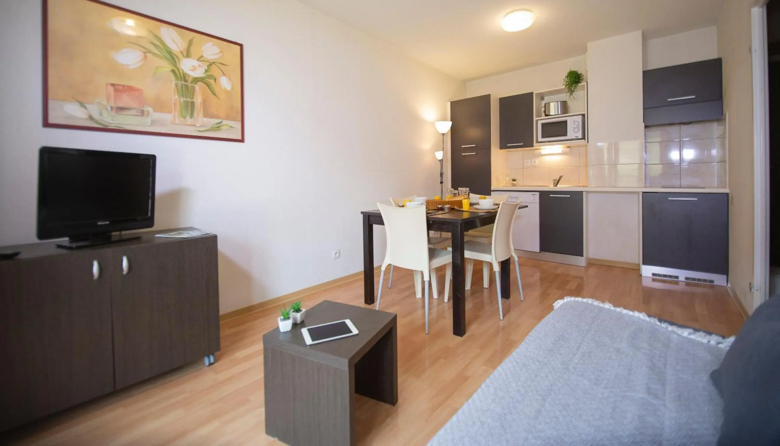 One-Bedroom Apartment (4 Adults) in Les Terrasses du Soleil d'Or By Infini Mountain One-Bedroom Apartment (4 Adults) in Les Terrasses du Soleil d'Or By Infini Mountain