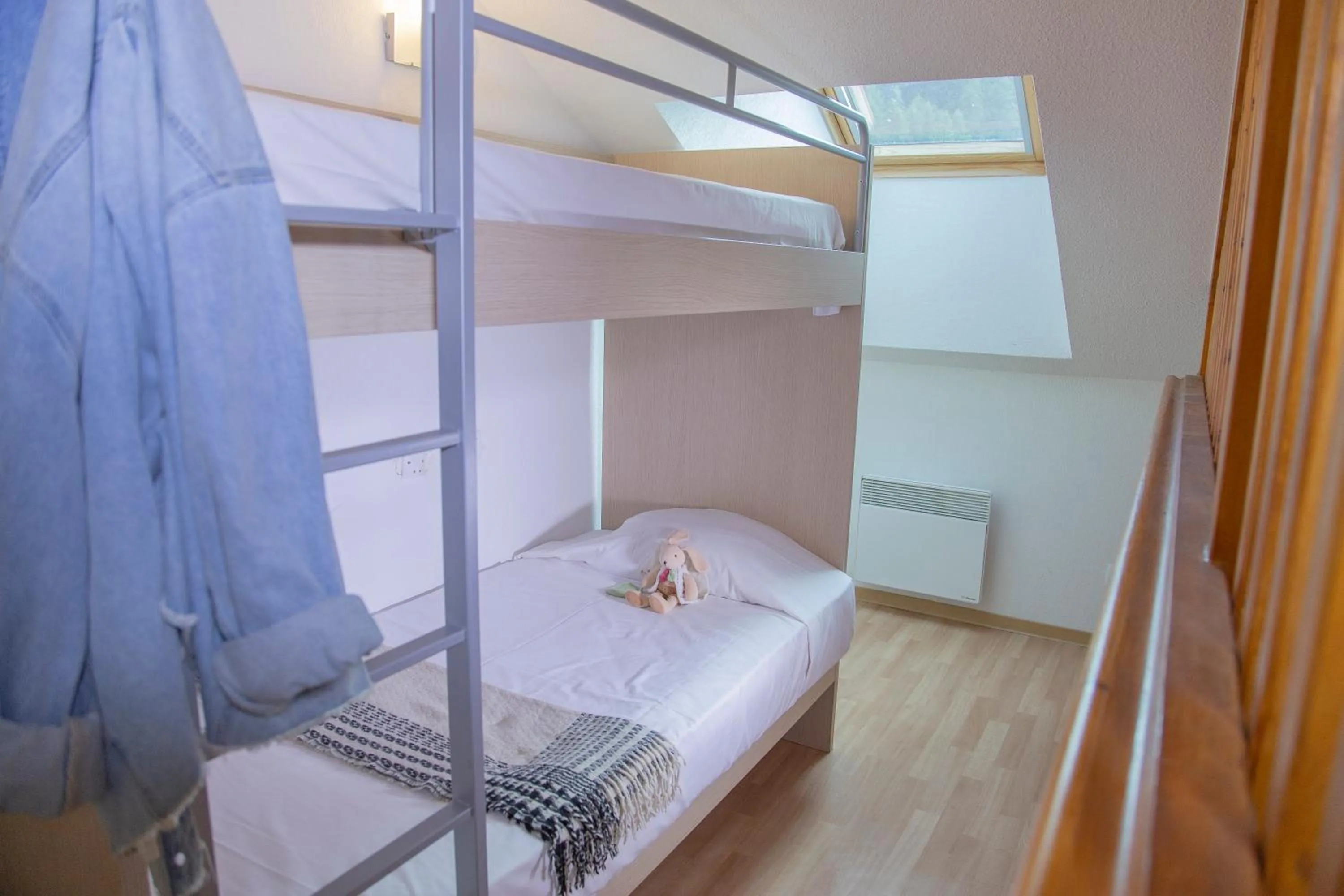 Bed in Les Terrasses du Soleil d'Or By Infini Mountain