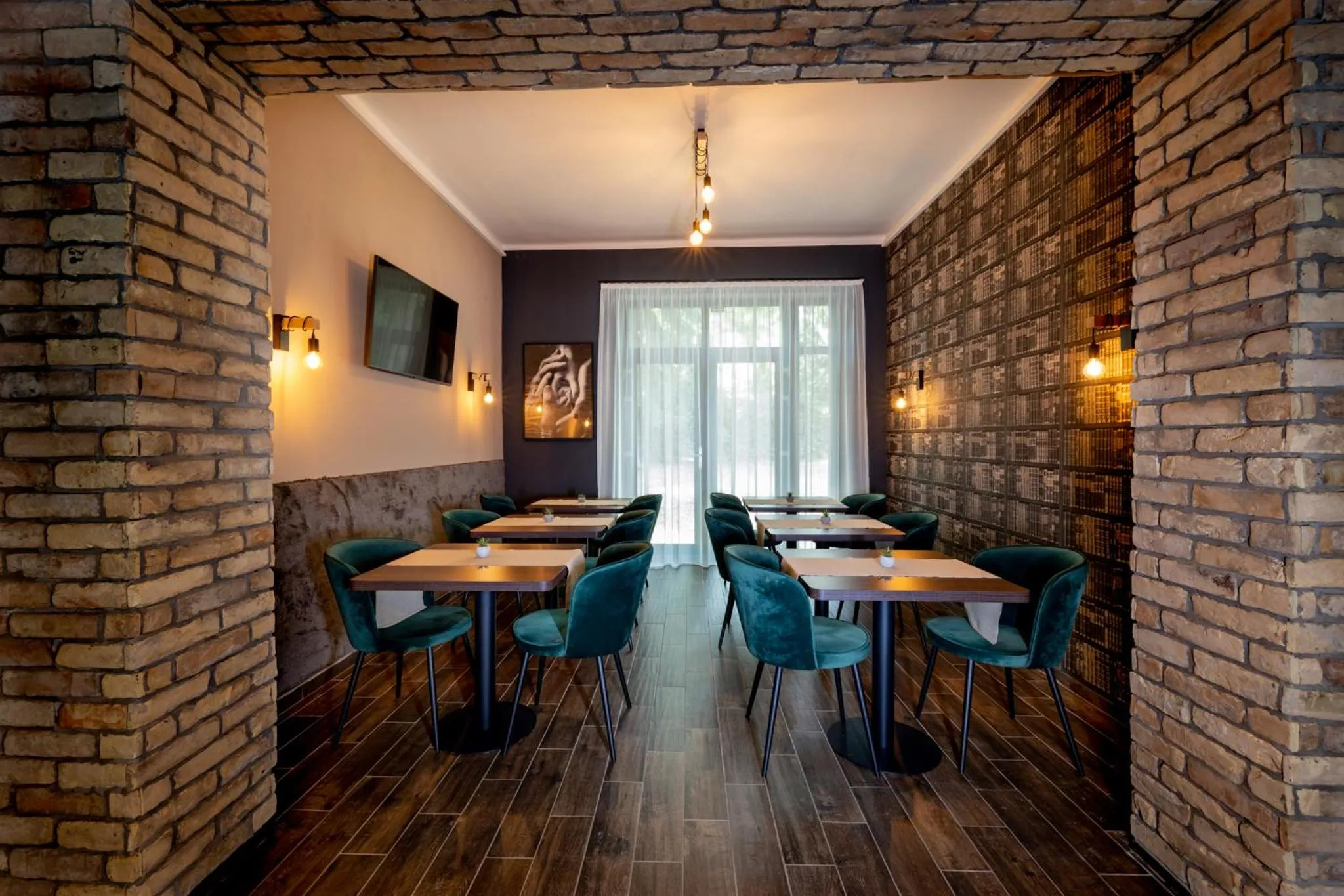 Restaurant/places to eat in Garda Hotel