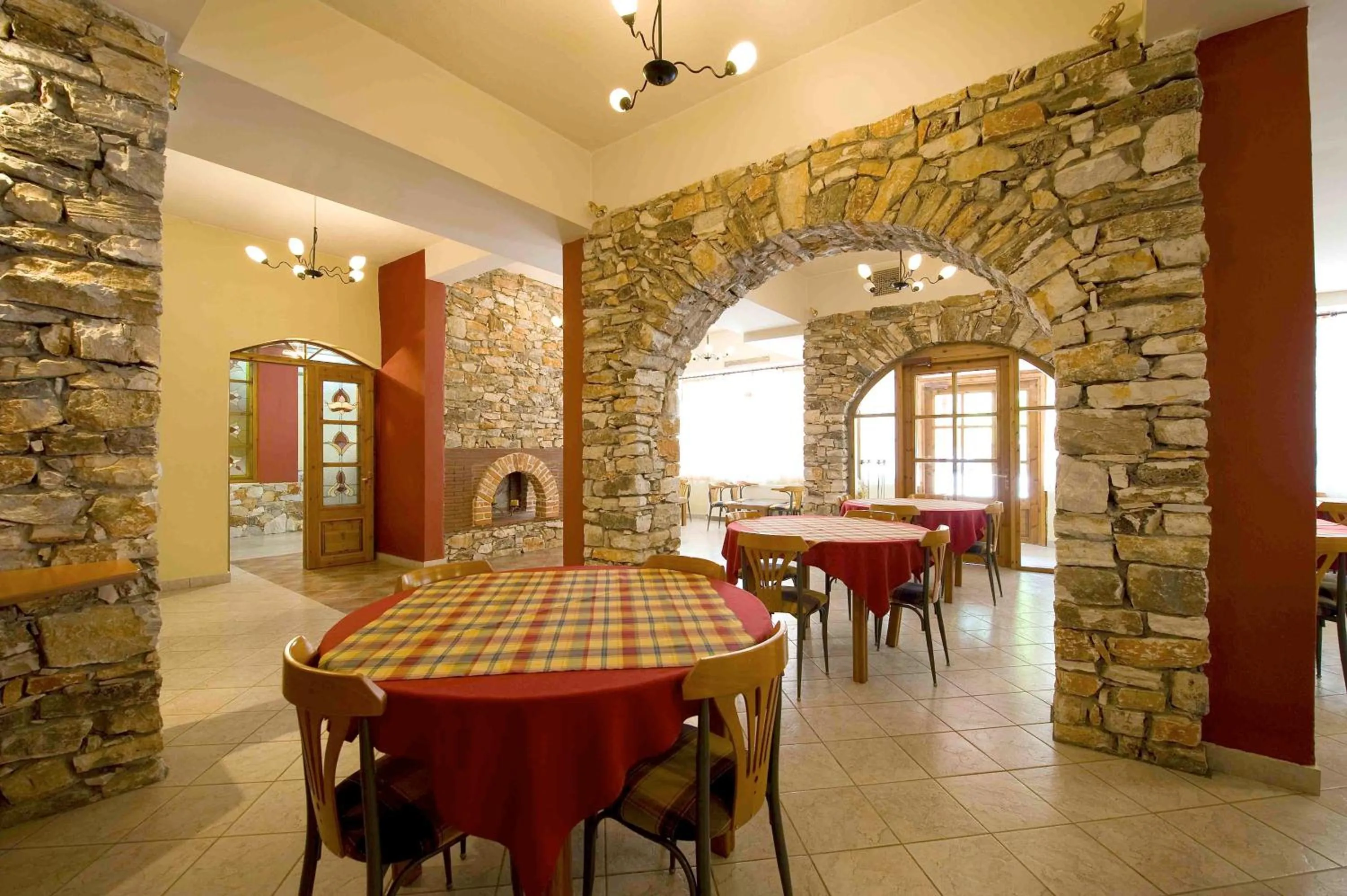 Restaurant/places to eat in Lydia Hotel