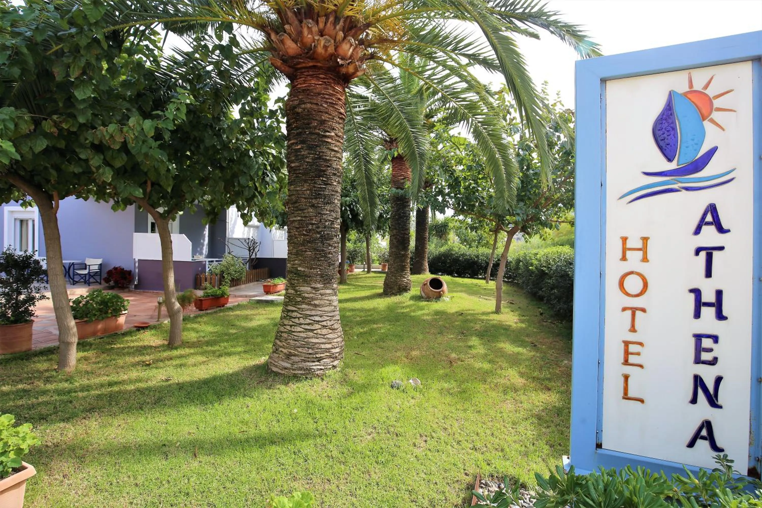 Garden in Athena Hotel