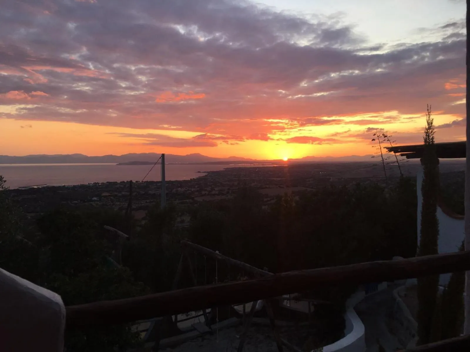 Sunset in suite paradiso