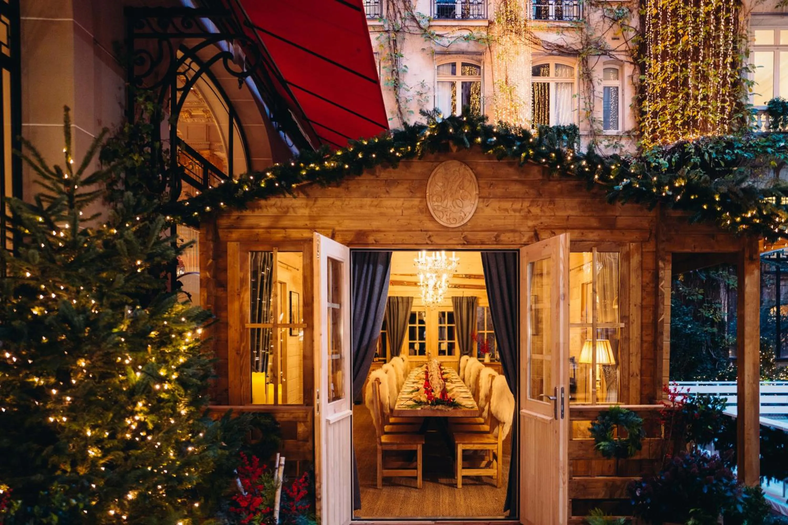 Winter in Hôtel Plaza Athénée - Dorchester Collection
