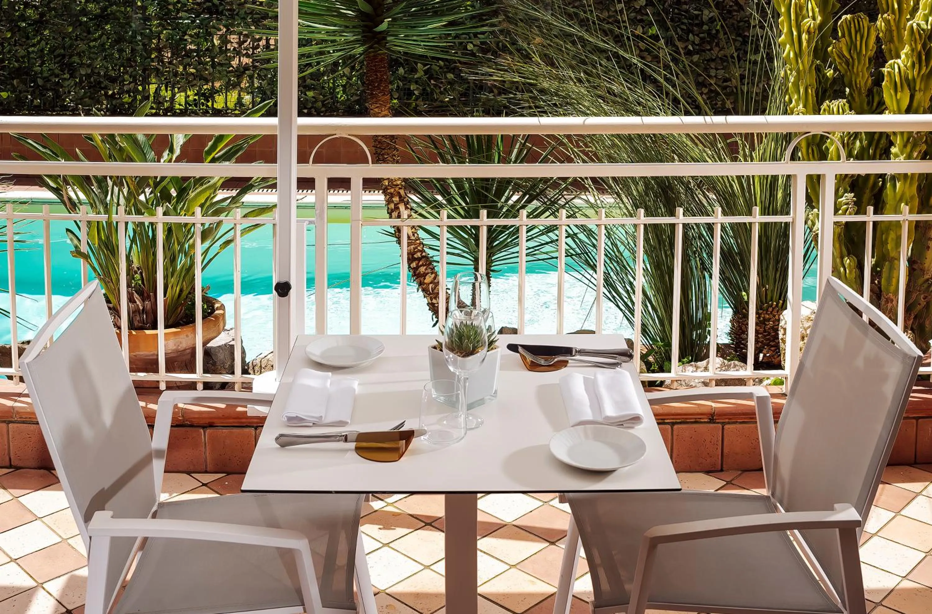 Restaurant/places to eat in Hotel Michelangelo