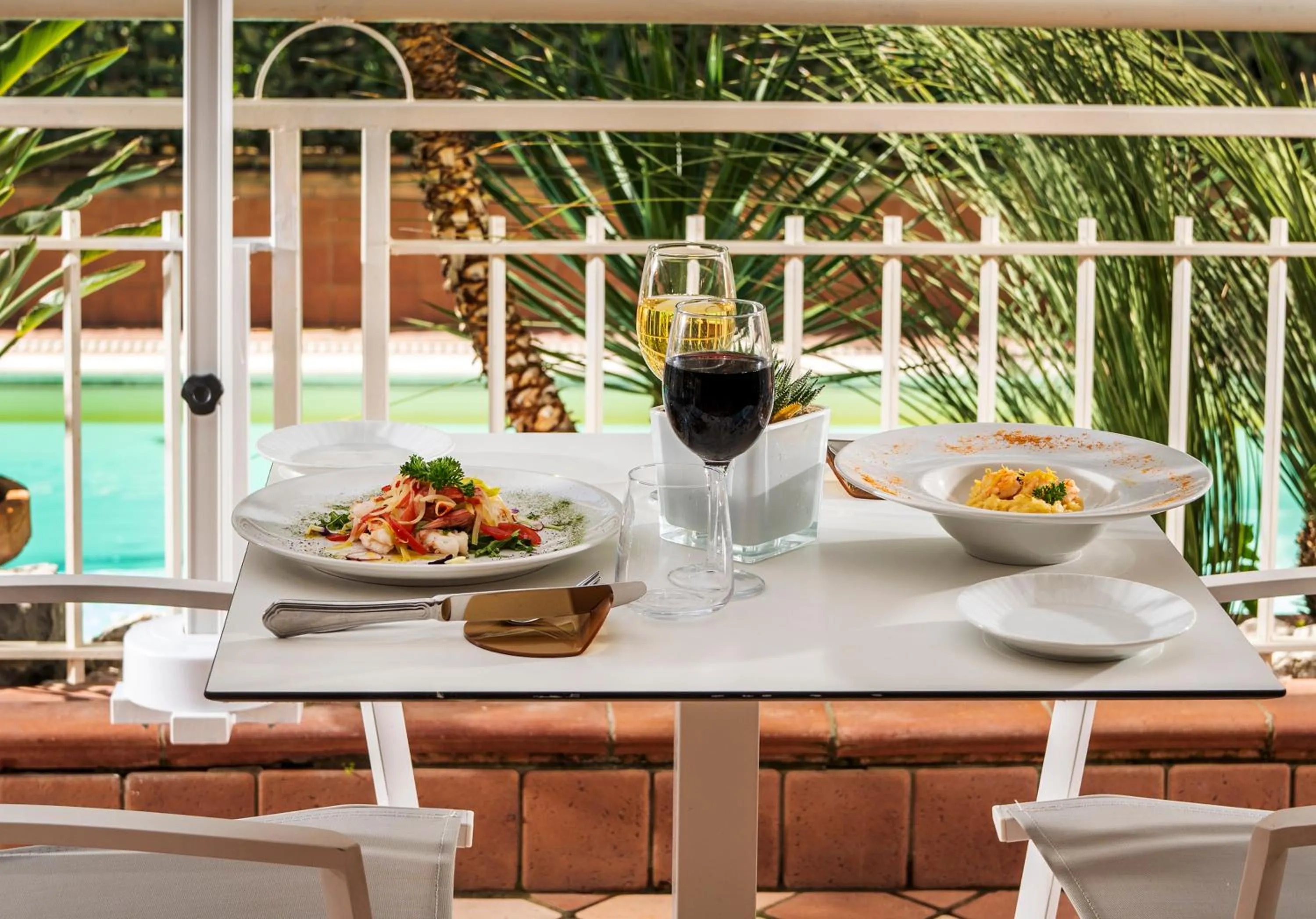 Restaurant/places to eat in Hotel Michelangelo