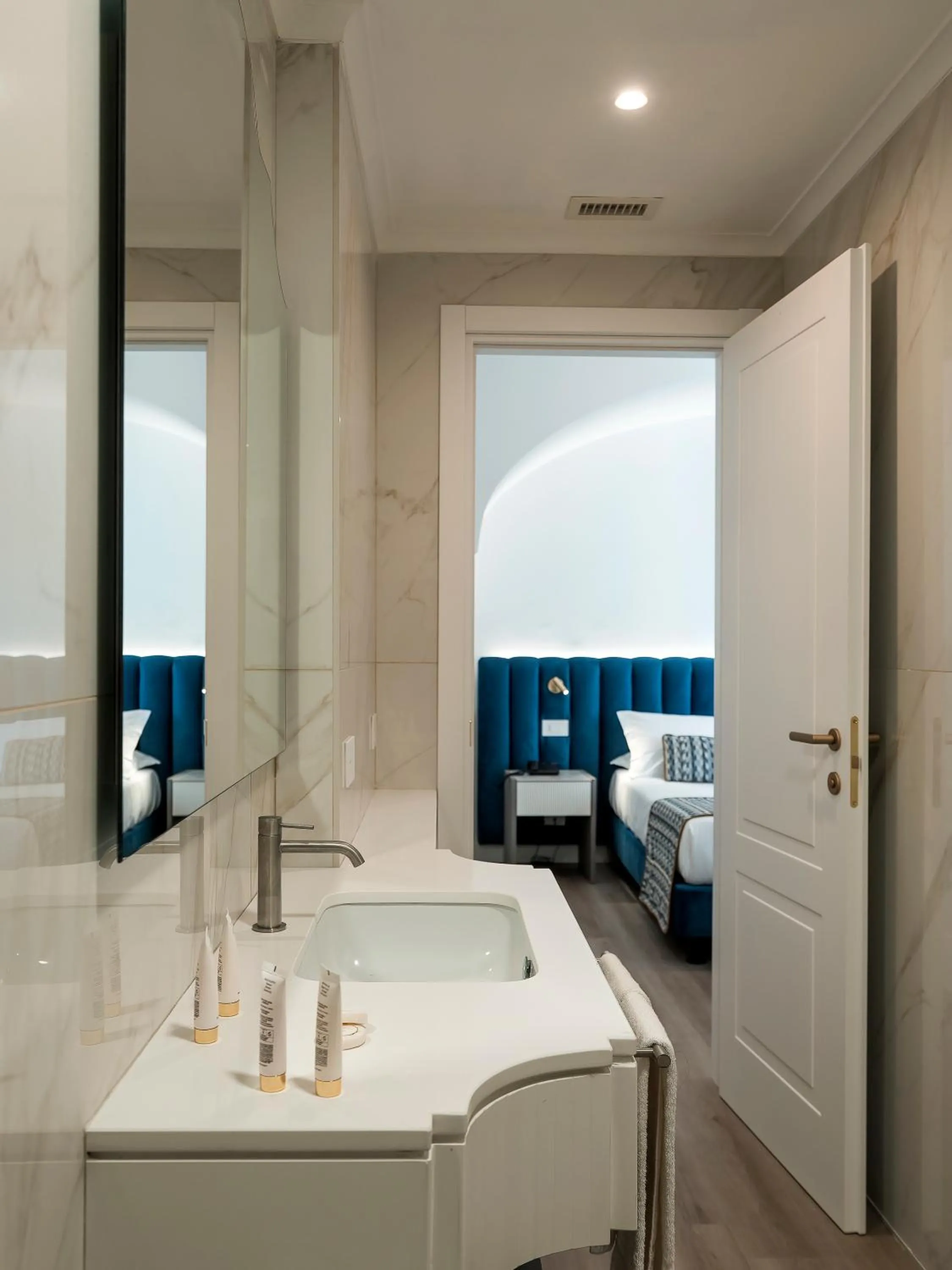 Bathroom in Hotel Michelangelo