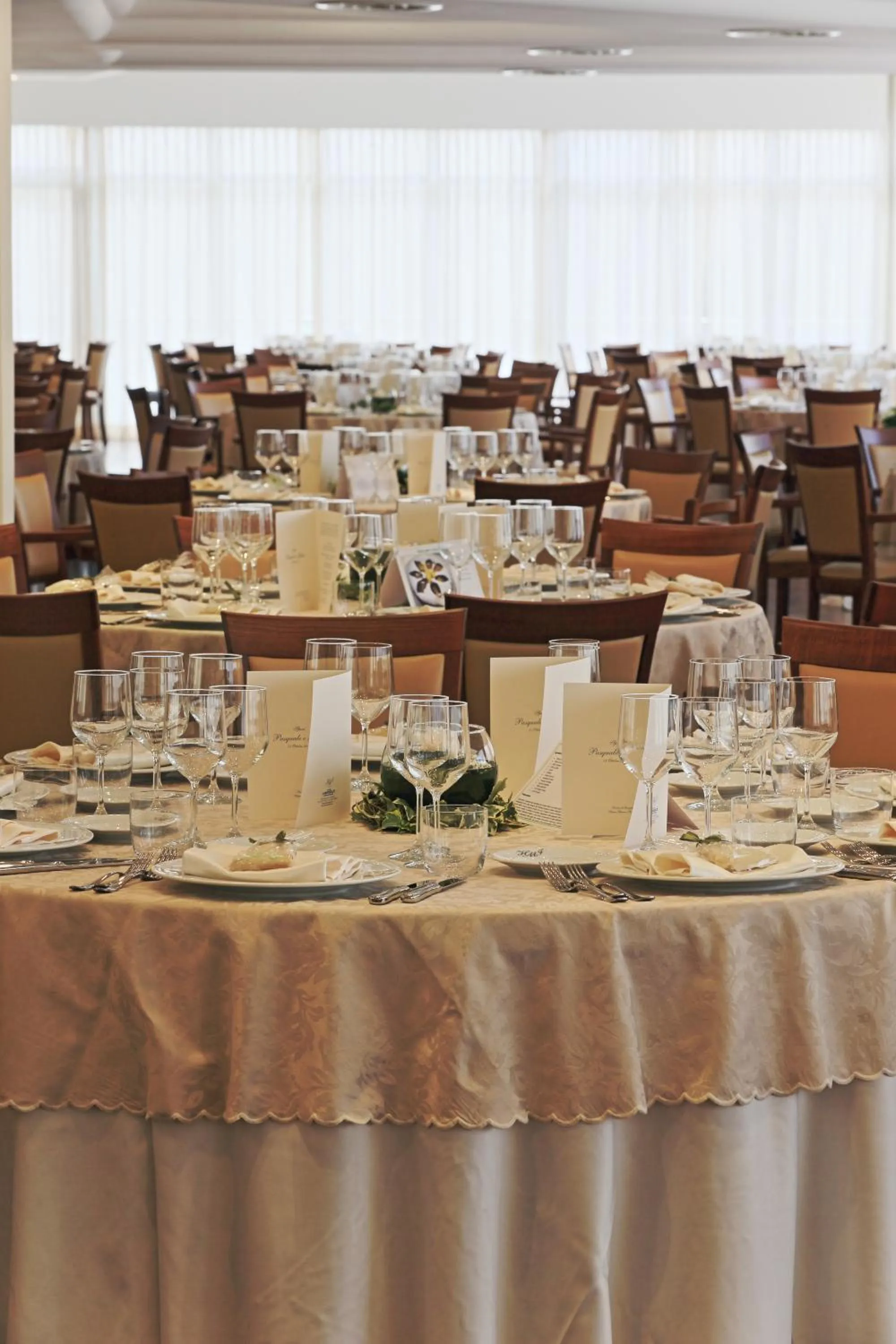 Restaurant/places to eat in Hotel Mirasole International