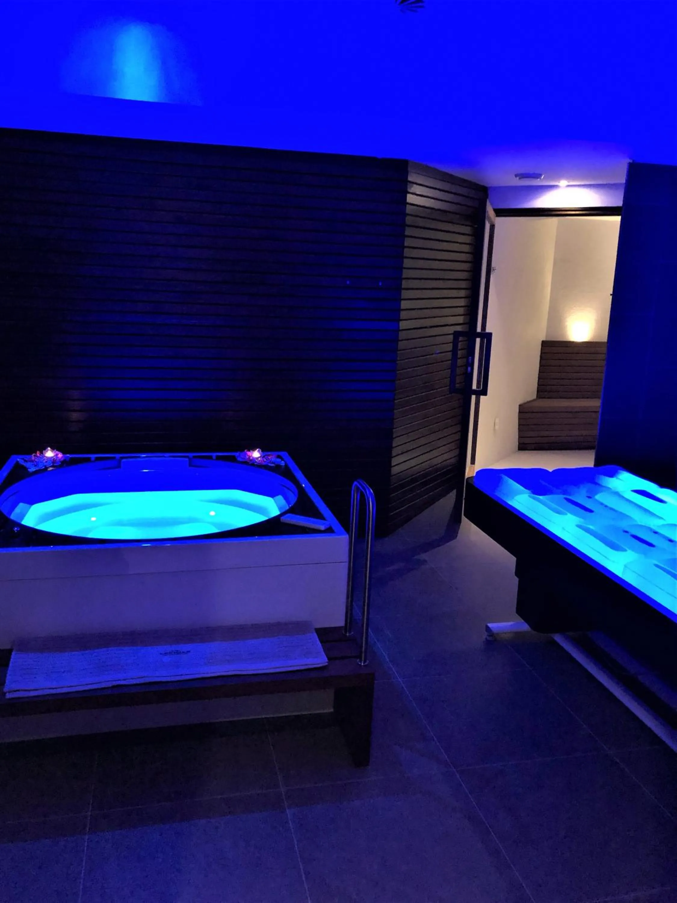 Sauna, Bed in Hotel Mirasole International