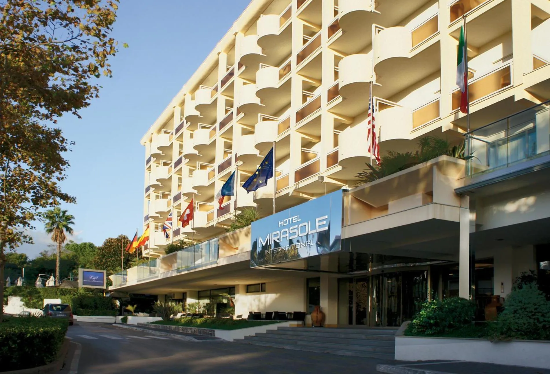 Facade/entrance in Hotel Mirasole International