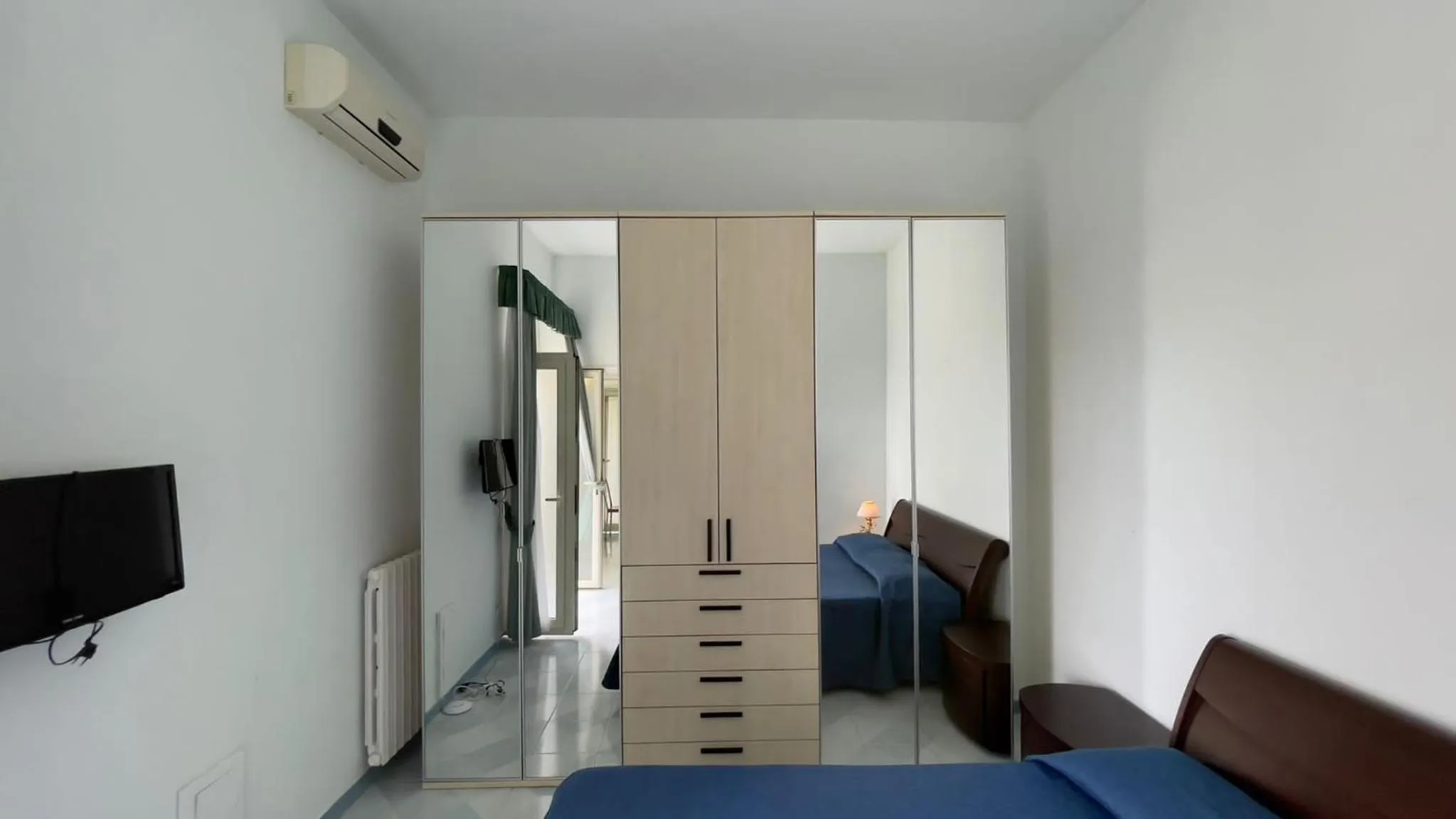 Bedroom, Bed in Villaggio Villa Lubrense