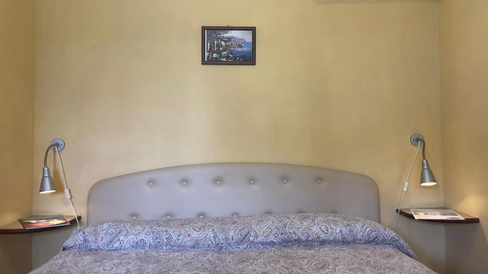 Bedroom, Bed in Villaggio Villa Lubrense