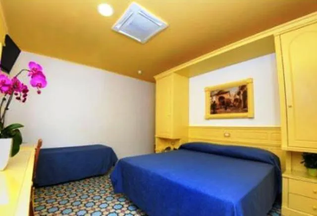 Bed in Hotel Astoria Sorrento