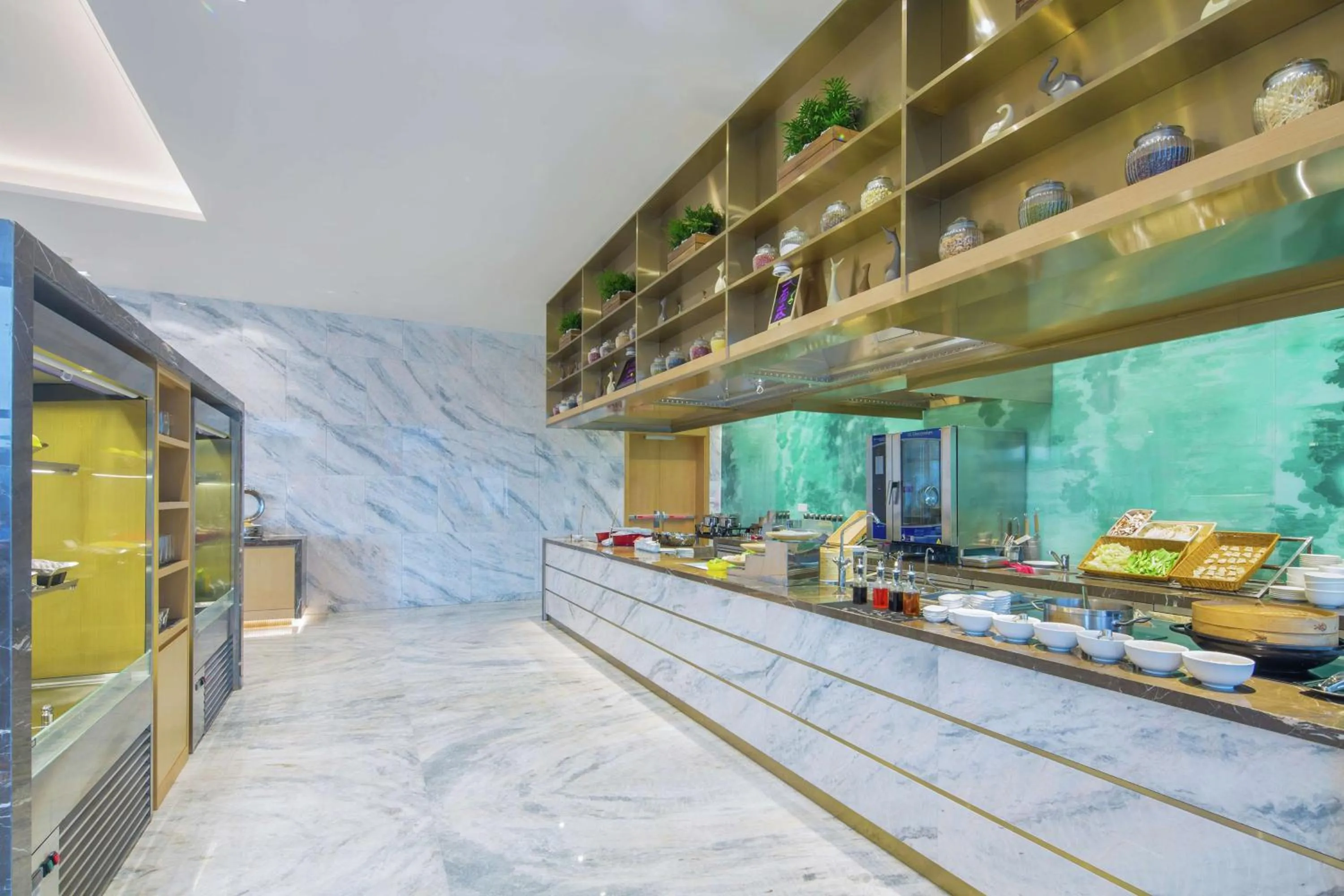 Dining area in Hilton Garden Inn Qidong