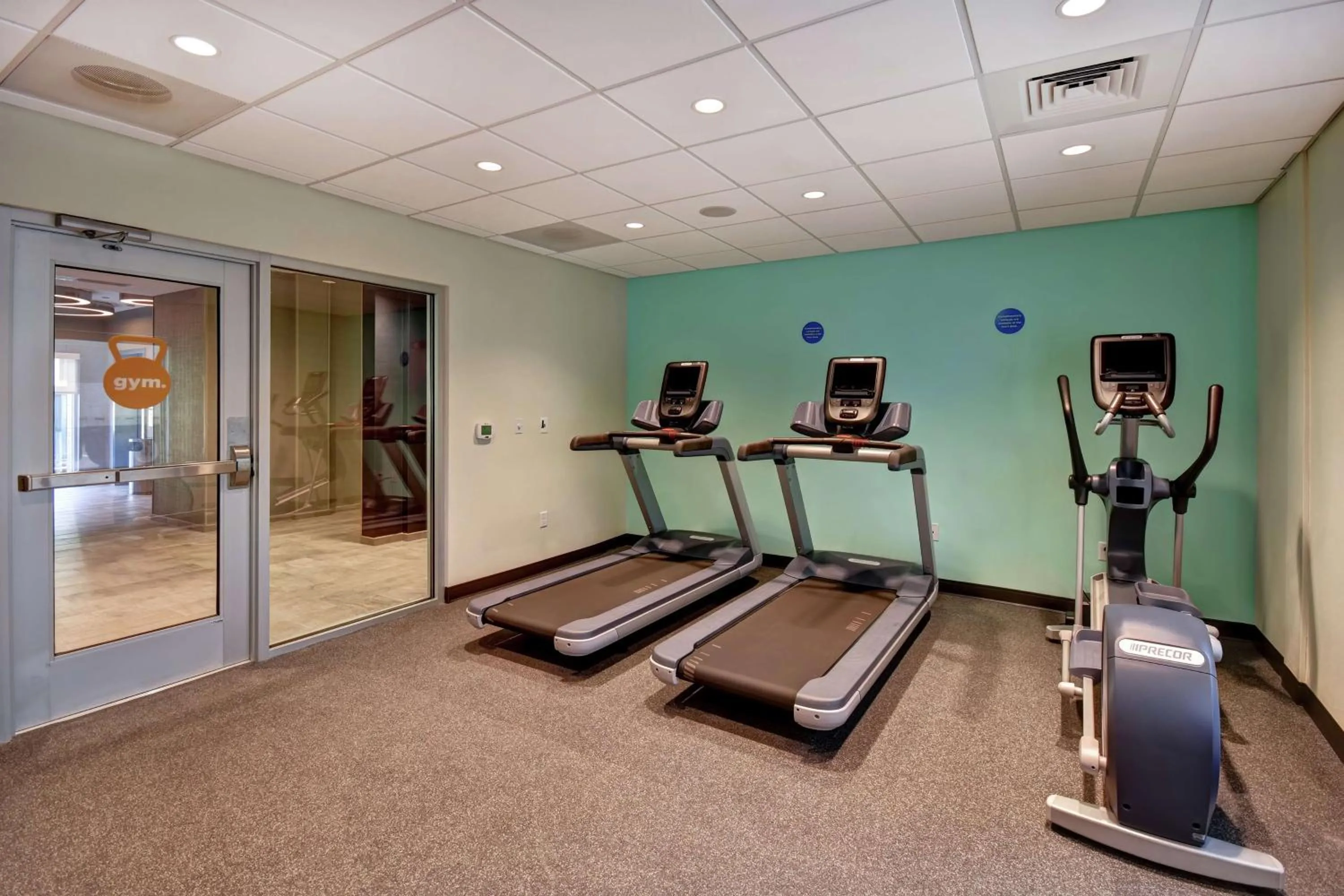 Fitness centre/facilities in Tru By Hilton Raleigh Durham Airport