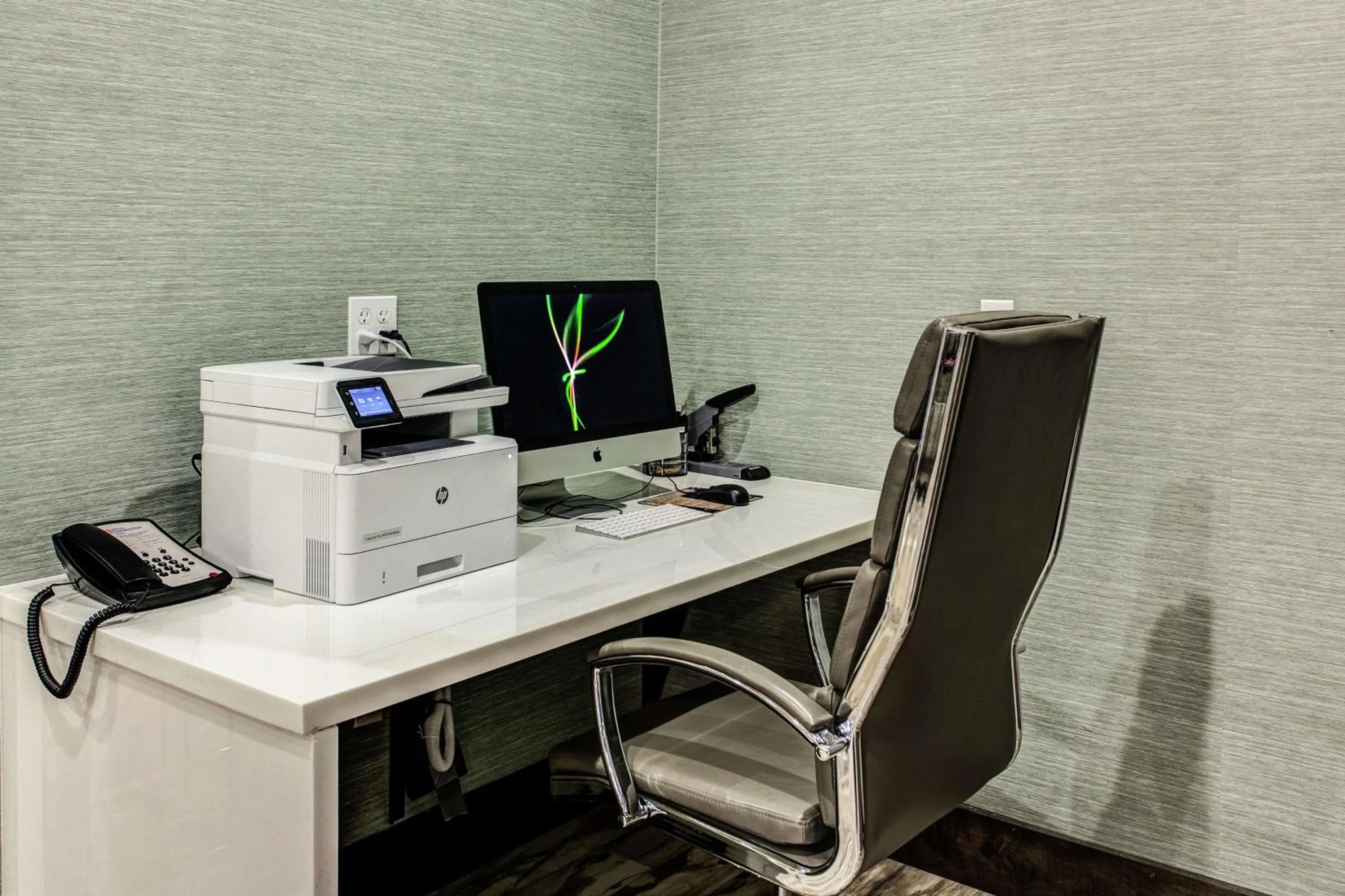 Business facilities in Hilton Garden Inn Topeka