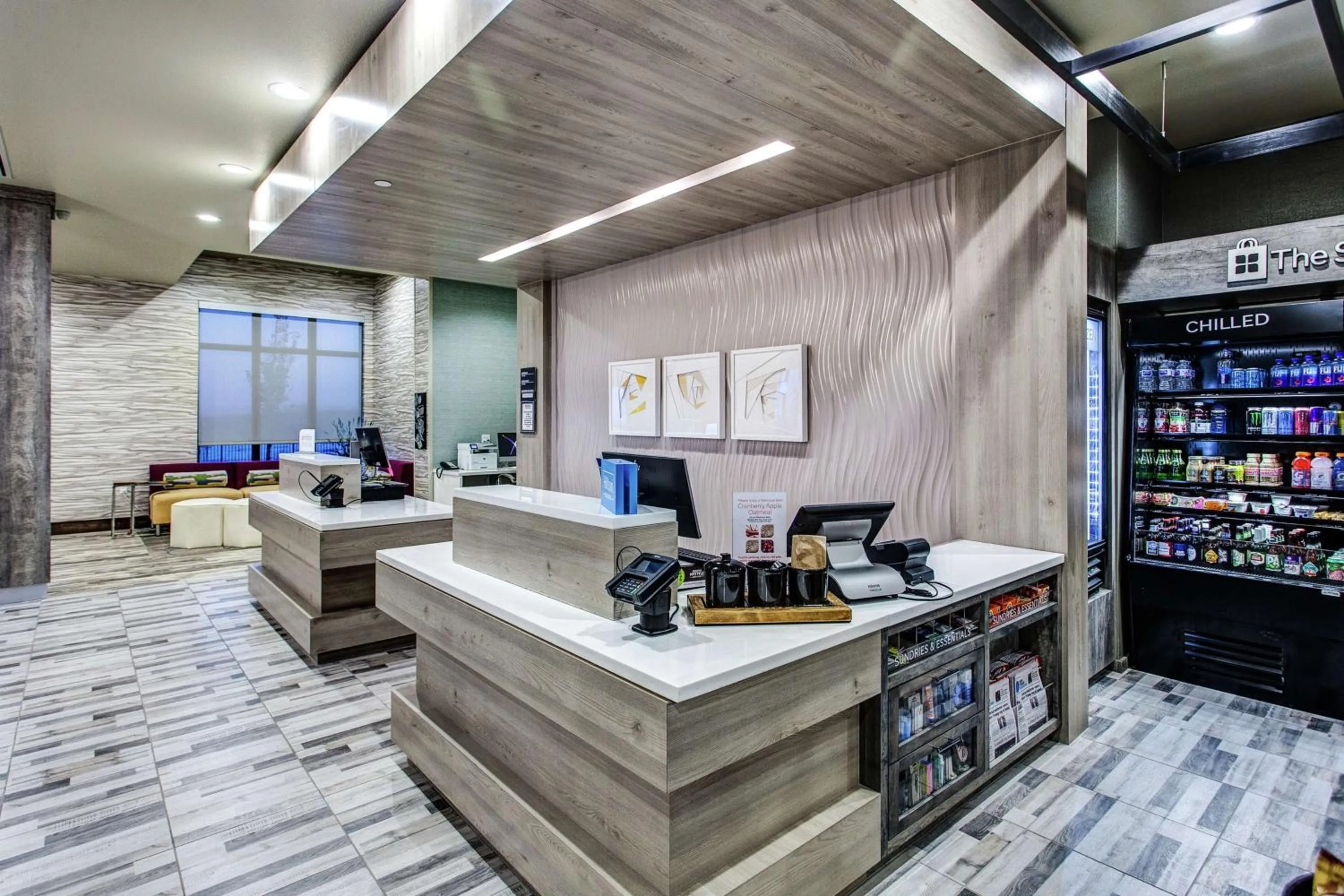 Restaurant/places to eat in Hilton Garden Inn Topeka