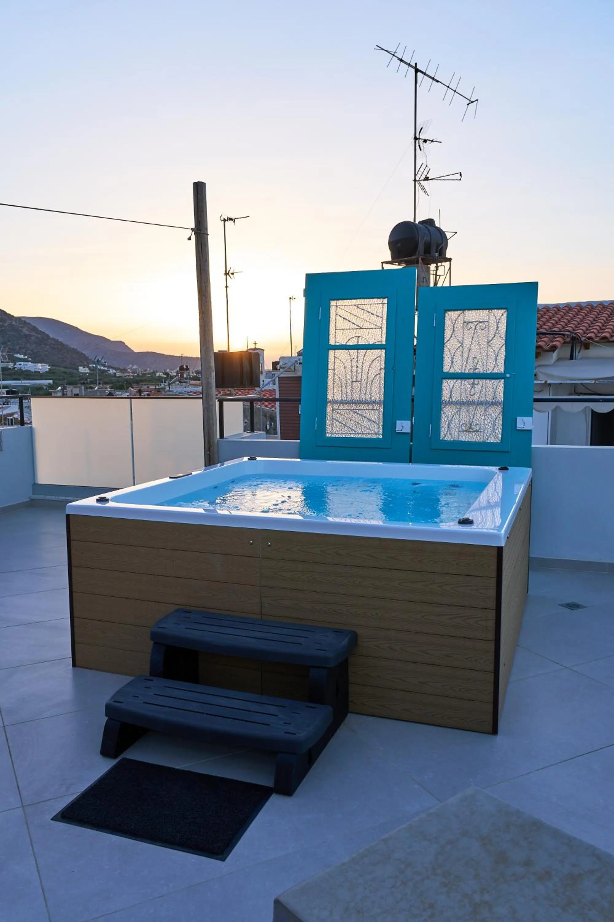 Hot Tub in Malia Boutique Studios